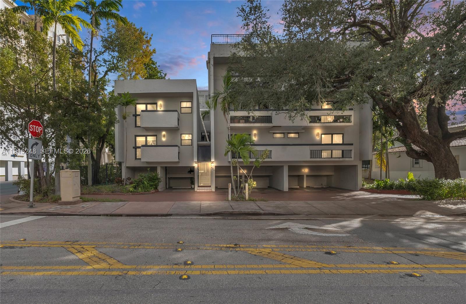 400 Valencia Ave # 3