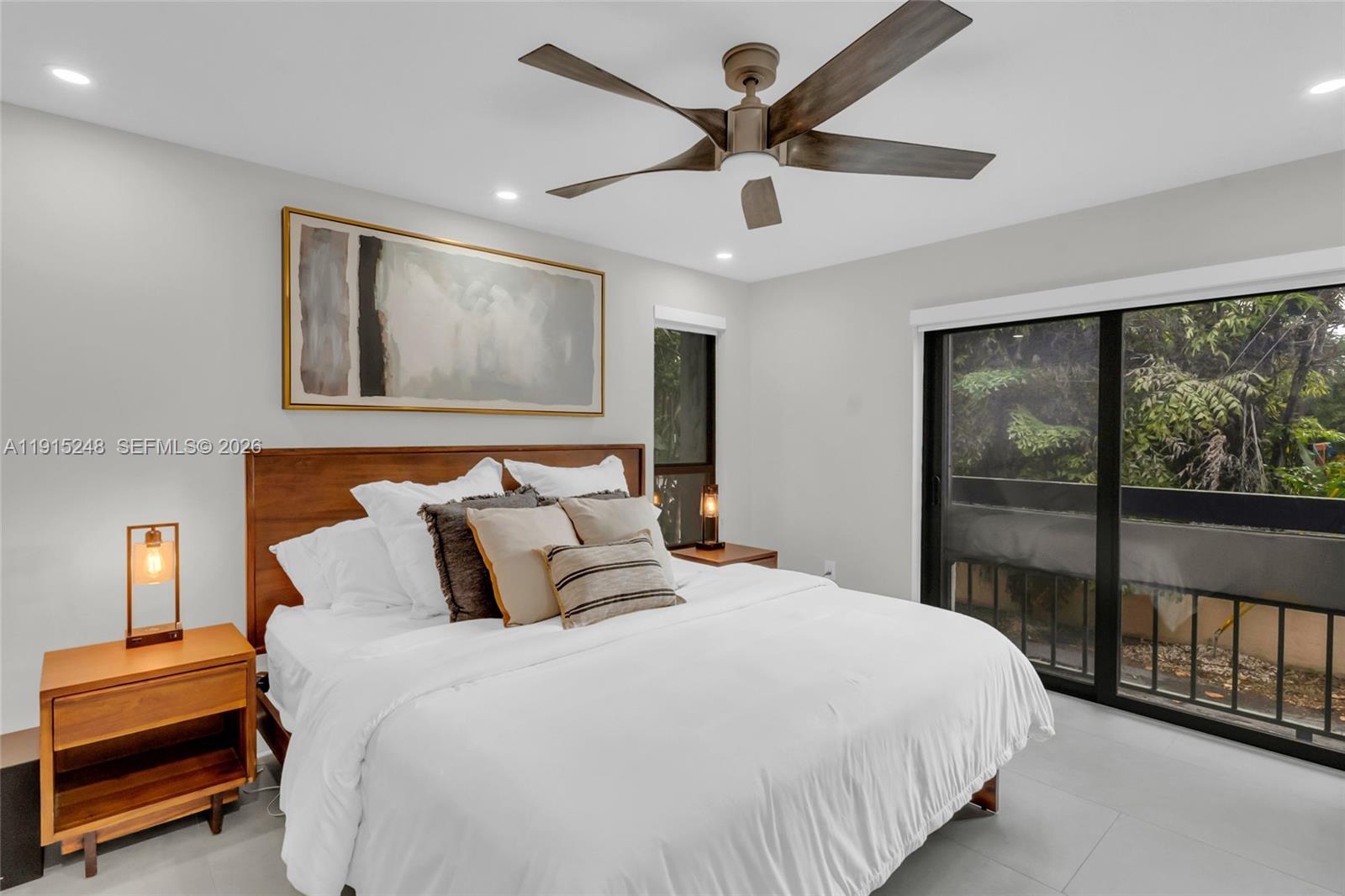 400 Valencia Ave # 3