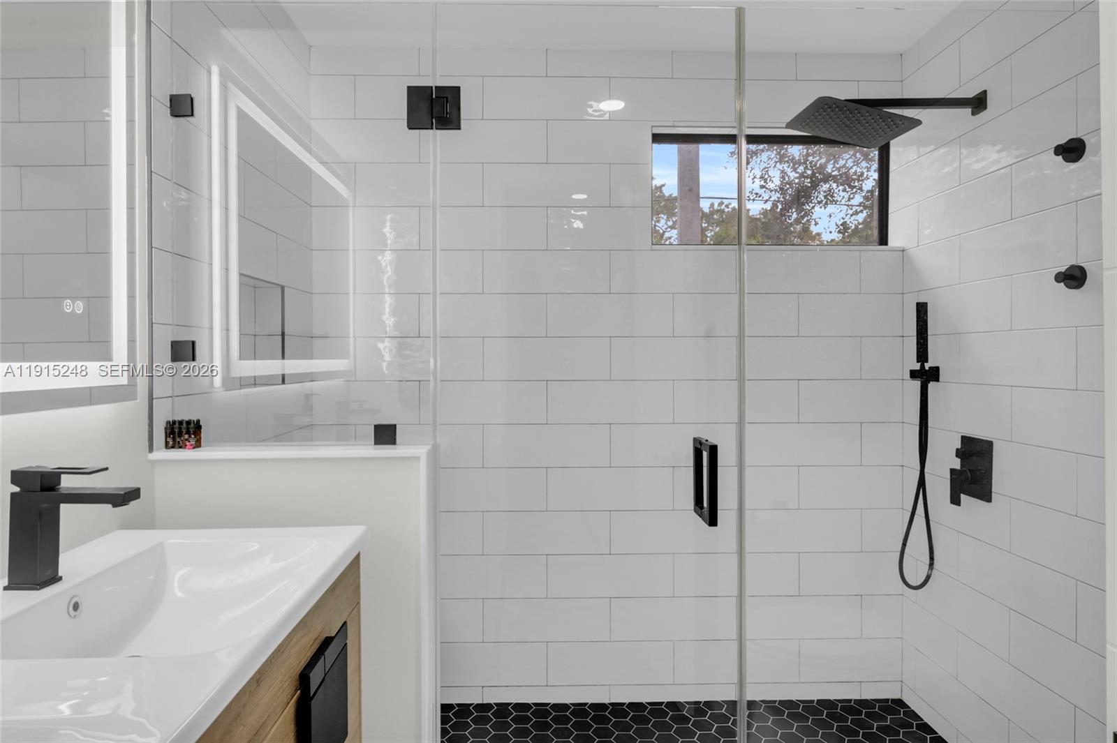 400 Valencia Ave # 3