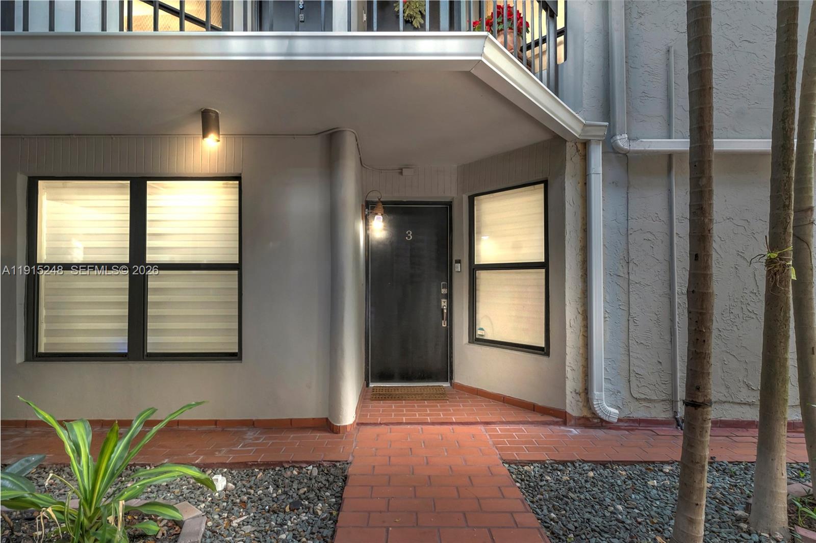 400 Valencia Ave # 3