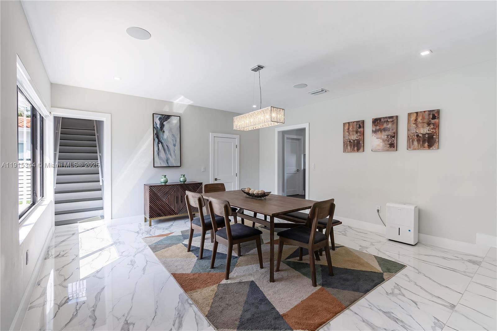 1600 Micanopy Ave