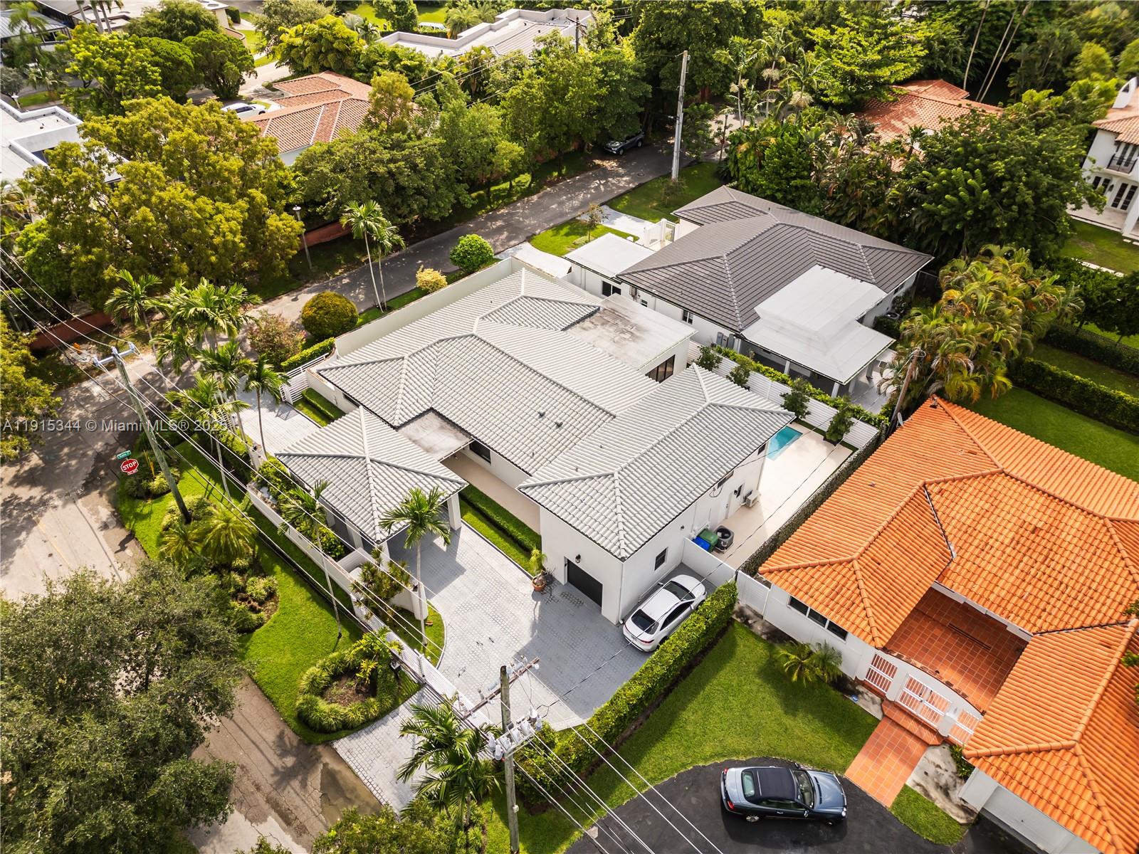 1600 Micanopy Ave