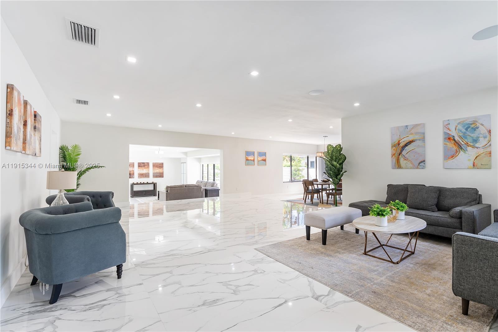 1600 Micanopy Ave