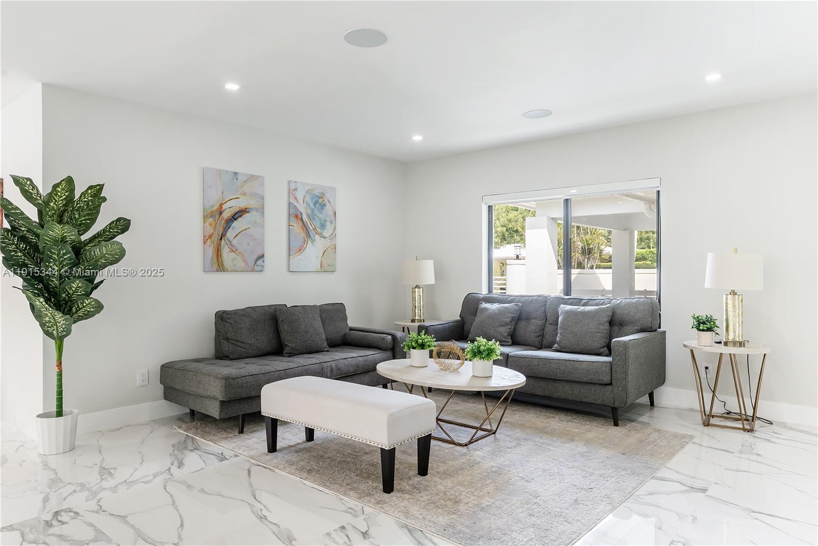 1600 Micanopy Ave