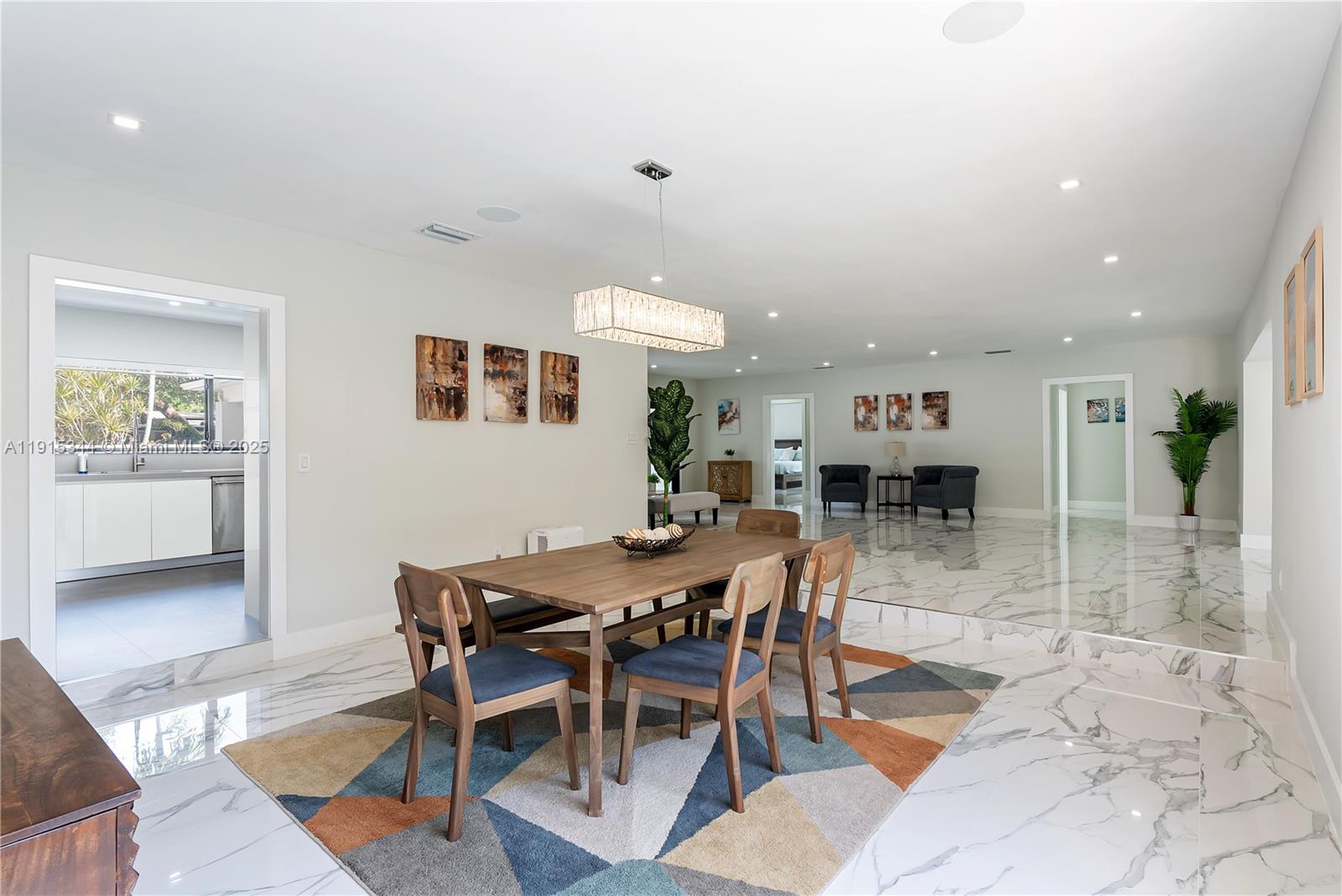 1600 Micanopy Ave