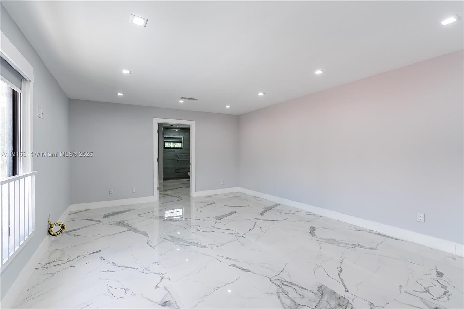 1600 Micanopy Ave