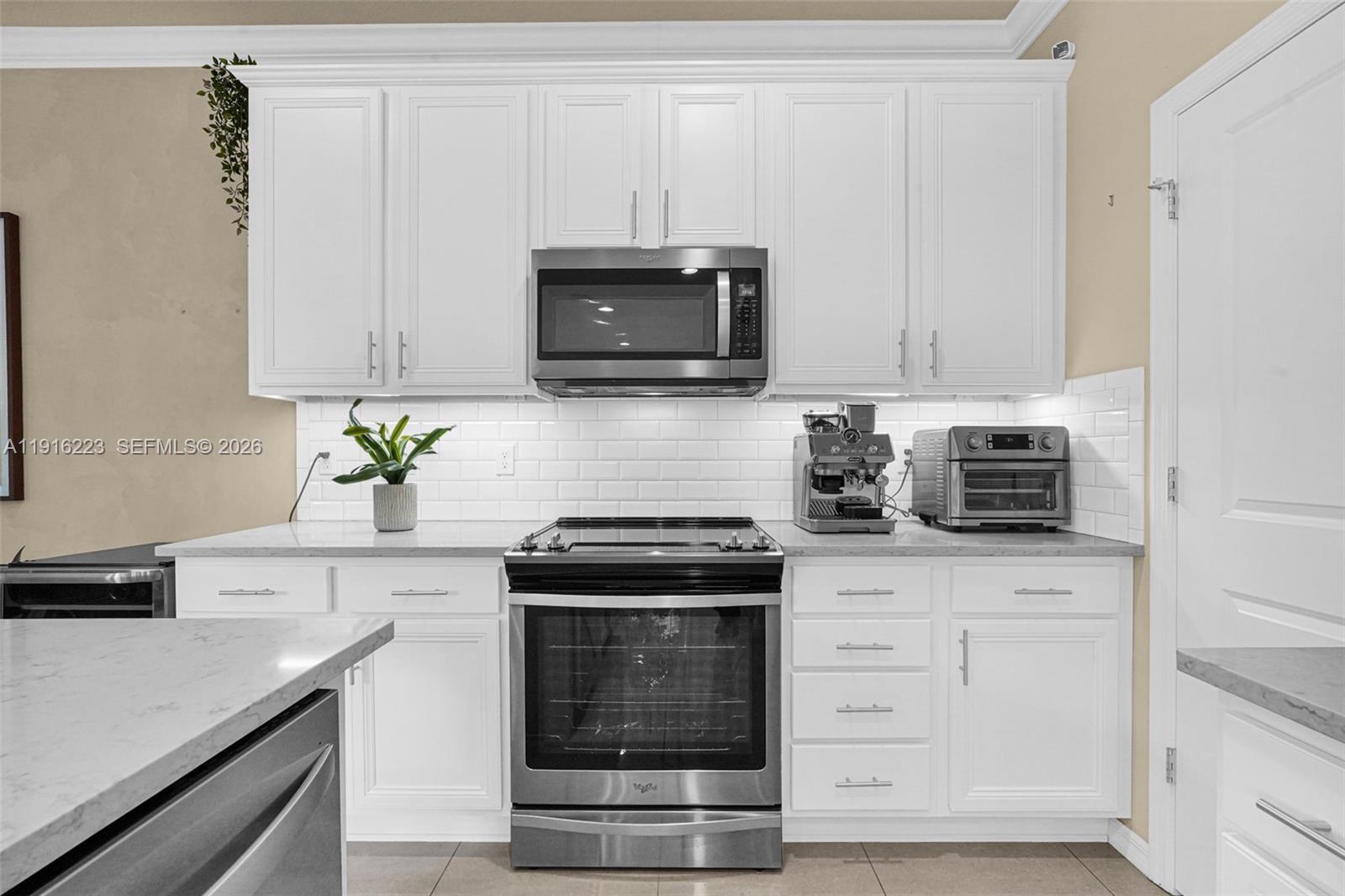 3936 Mahogany Ln