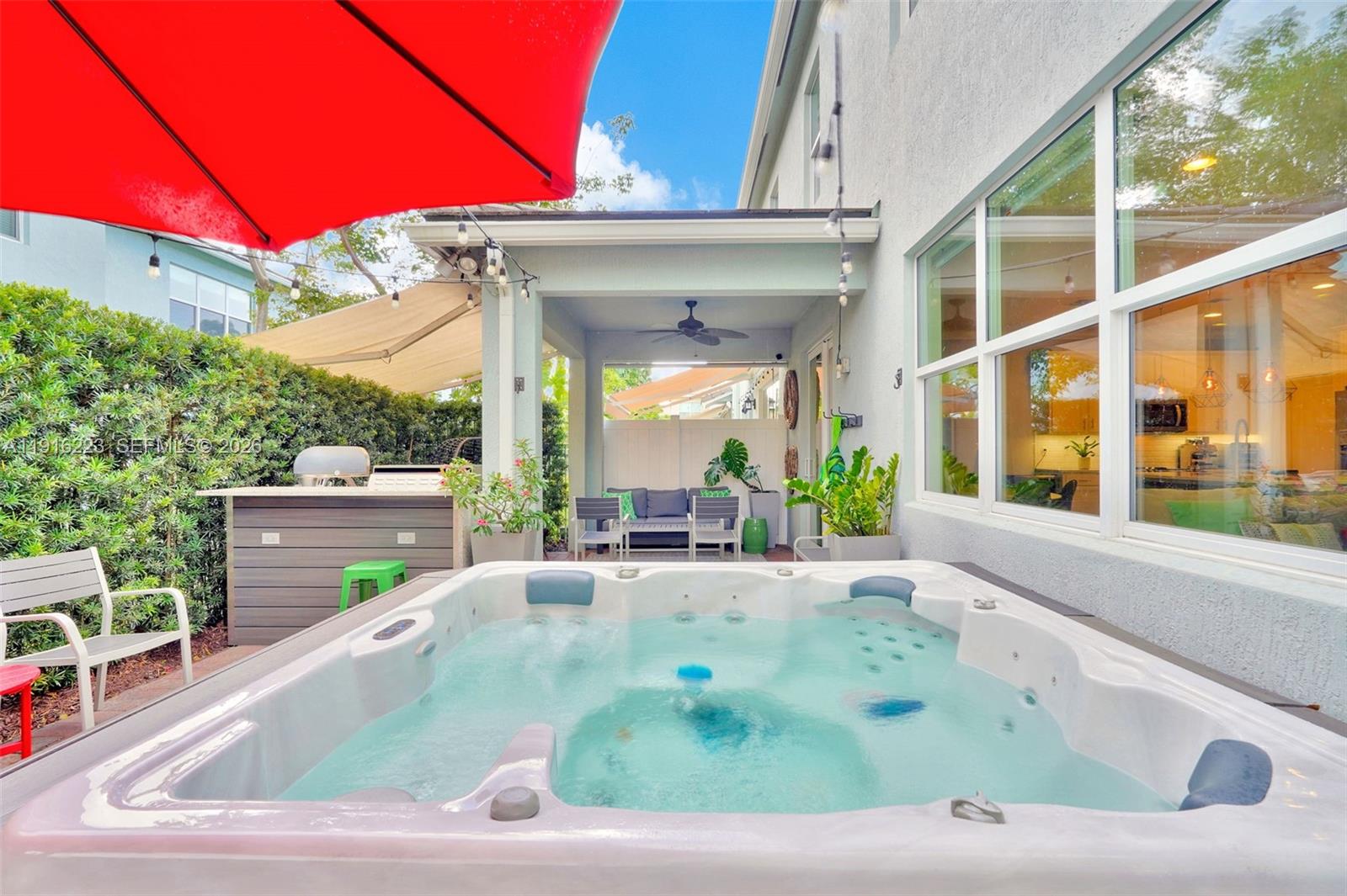 3936 Mahogany Ln