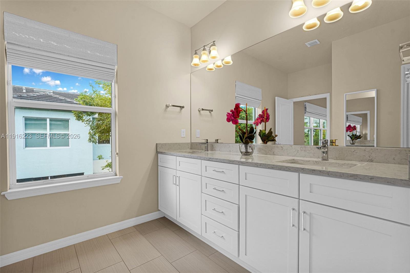 3936 Mahogany Ln