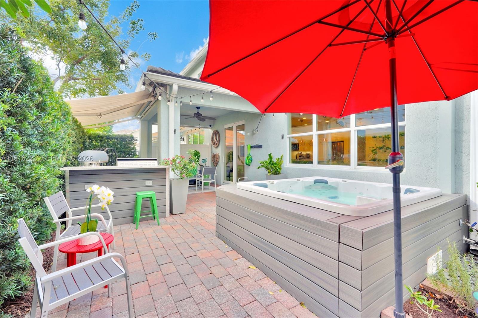 3936 Mahogany Ln