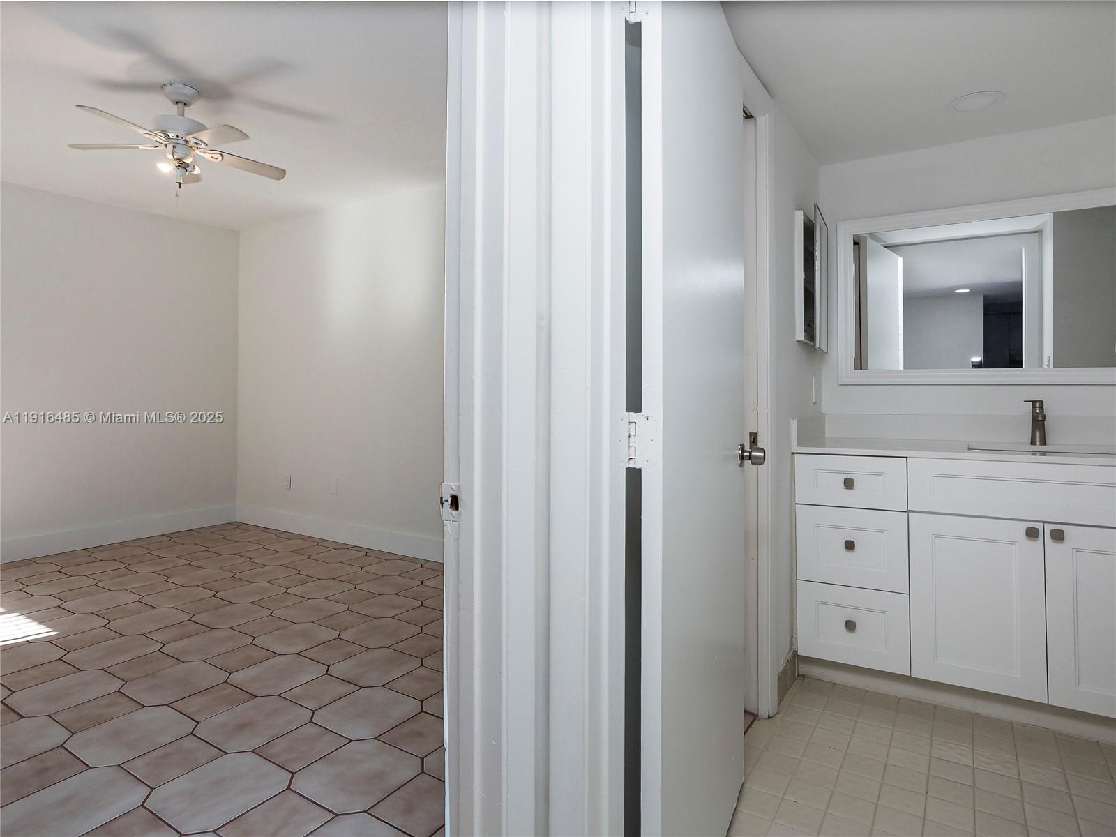 9761 SW 138th Ave Unit: HC1R