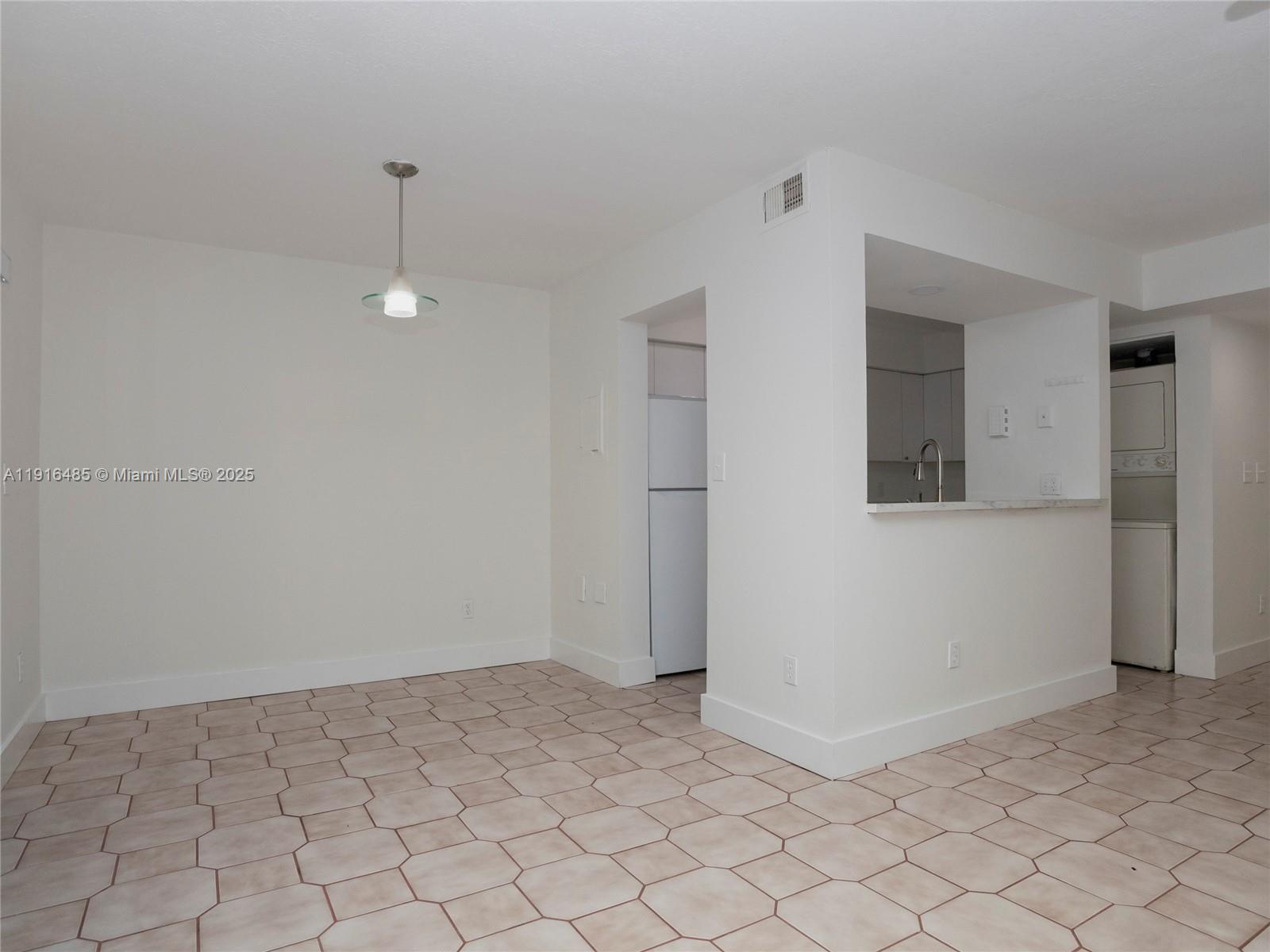 9761 SW 138th Ave Unit: HC1R