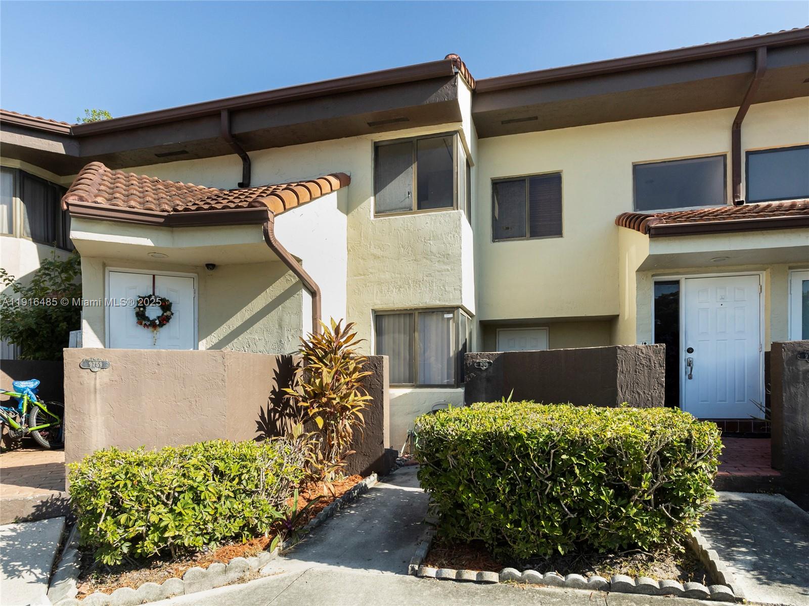 9761 SW 138th Ave Unit: HC1R