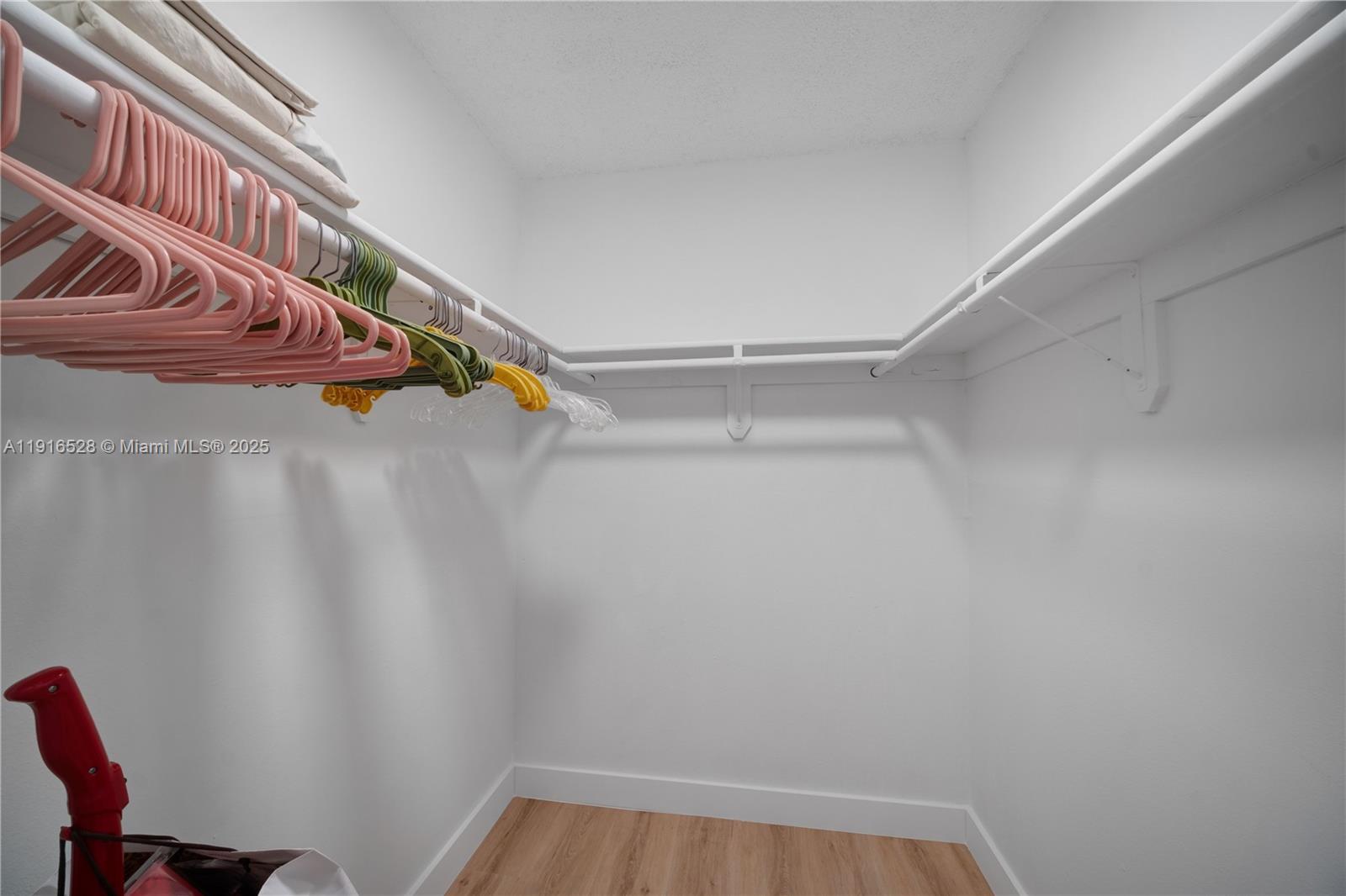 77 Crandon Blvd # 10C