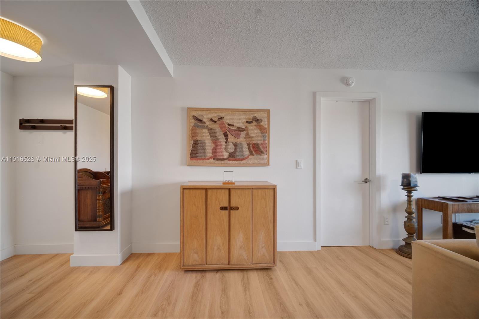 77 Crandon Blvd # 10C