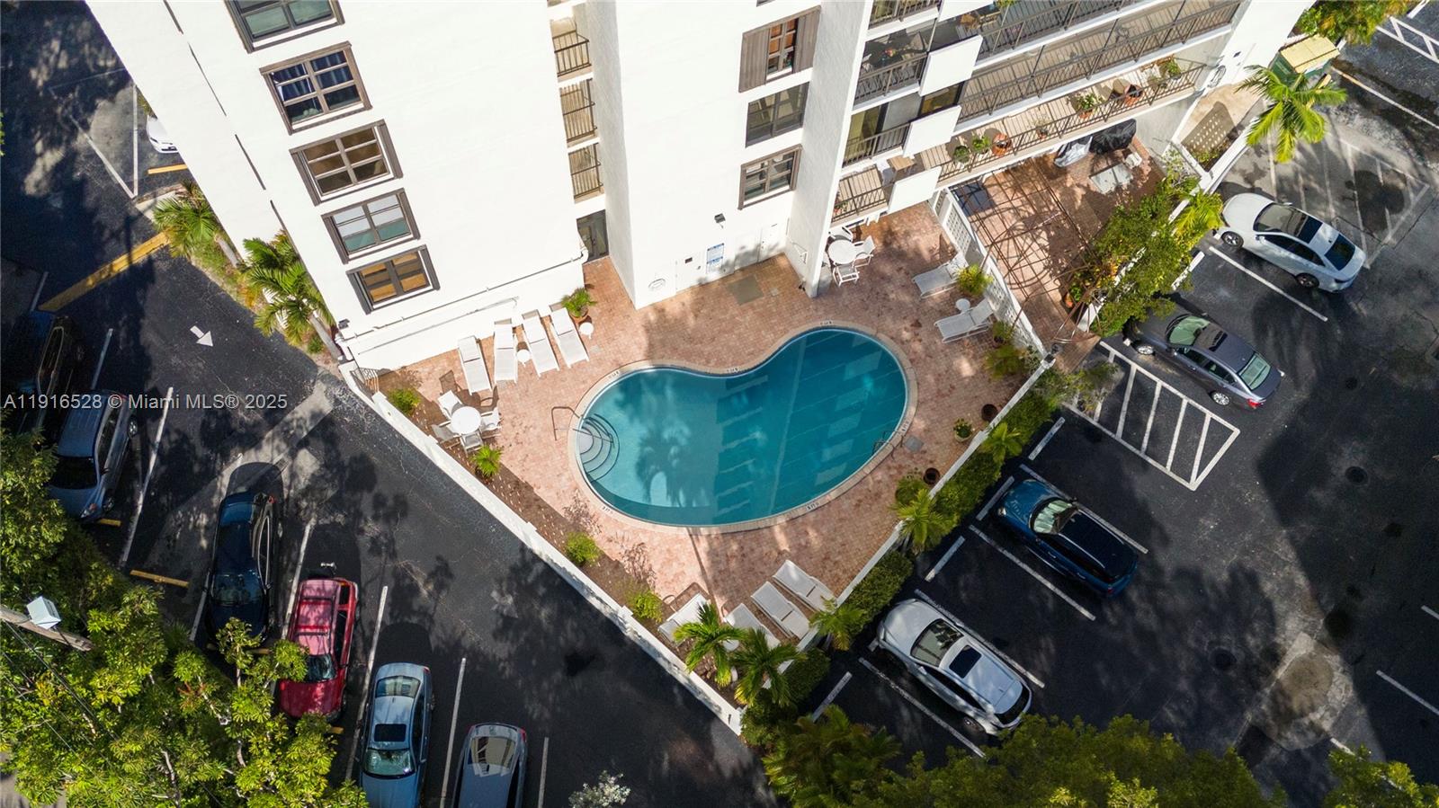 77 Crandon Blvd # 10C