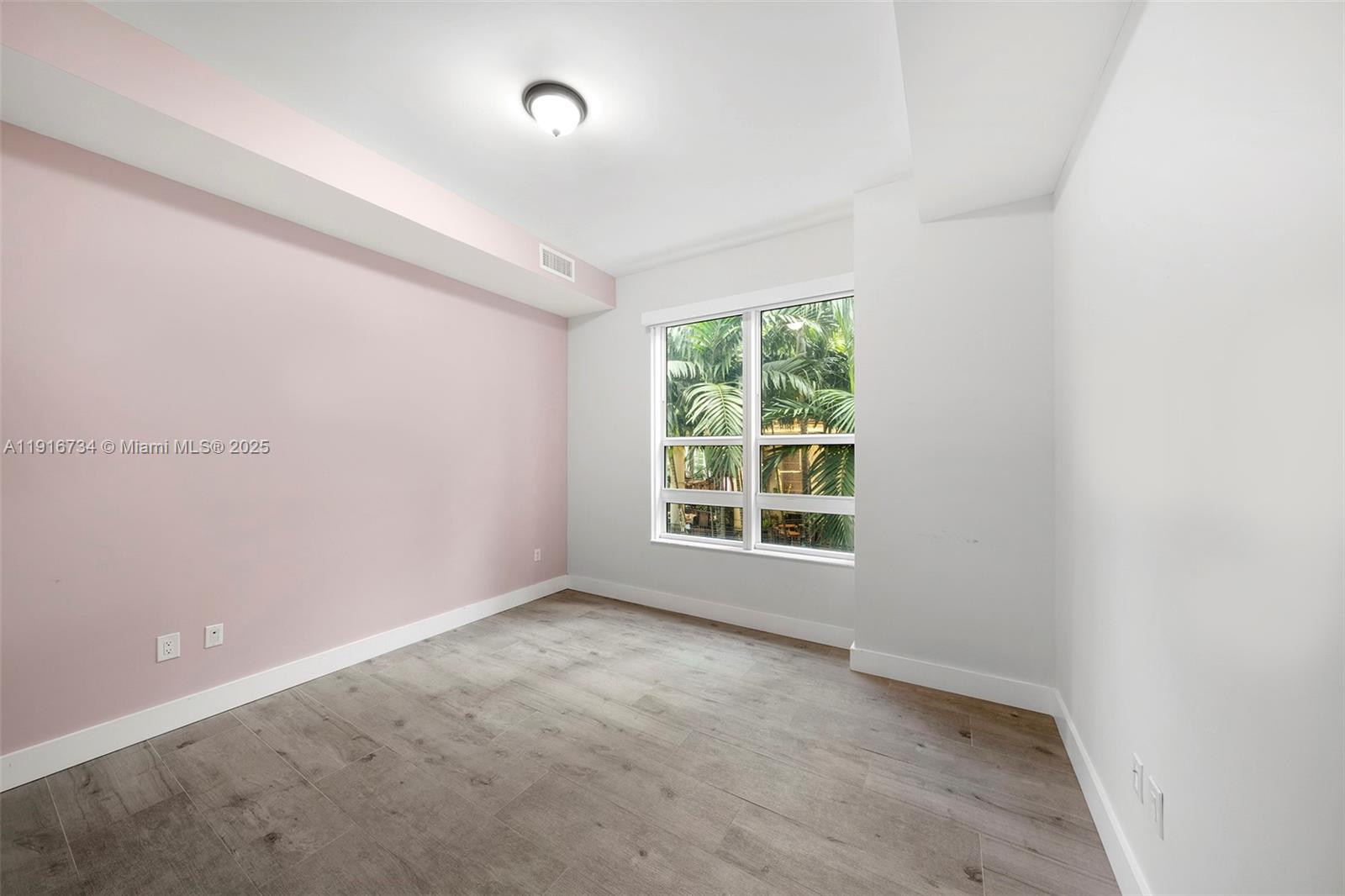 950 Brickell Bay Dr # 200