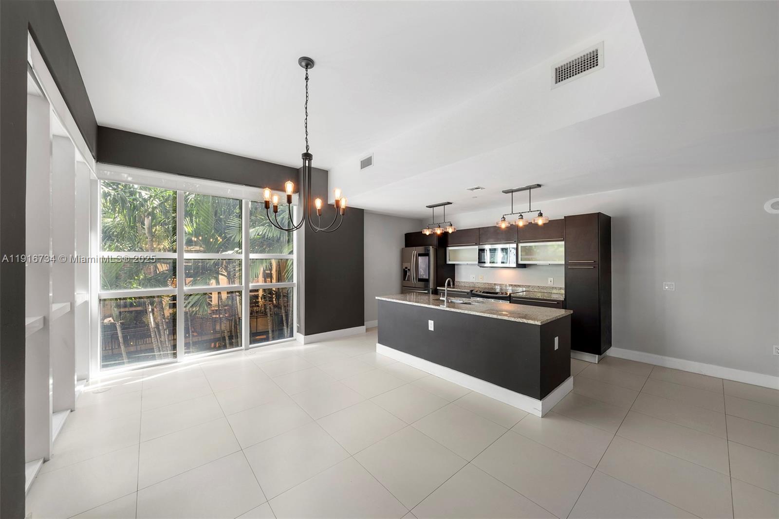 950 Brickell Bay Dr # 200