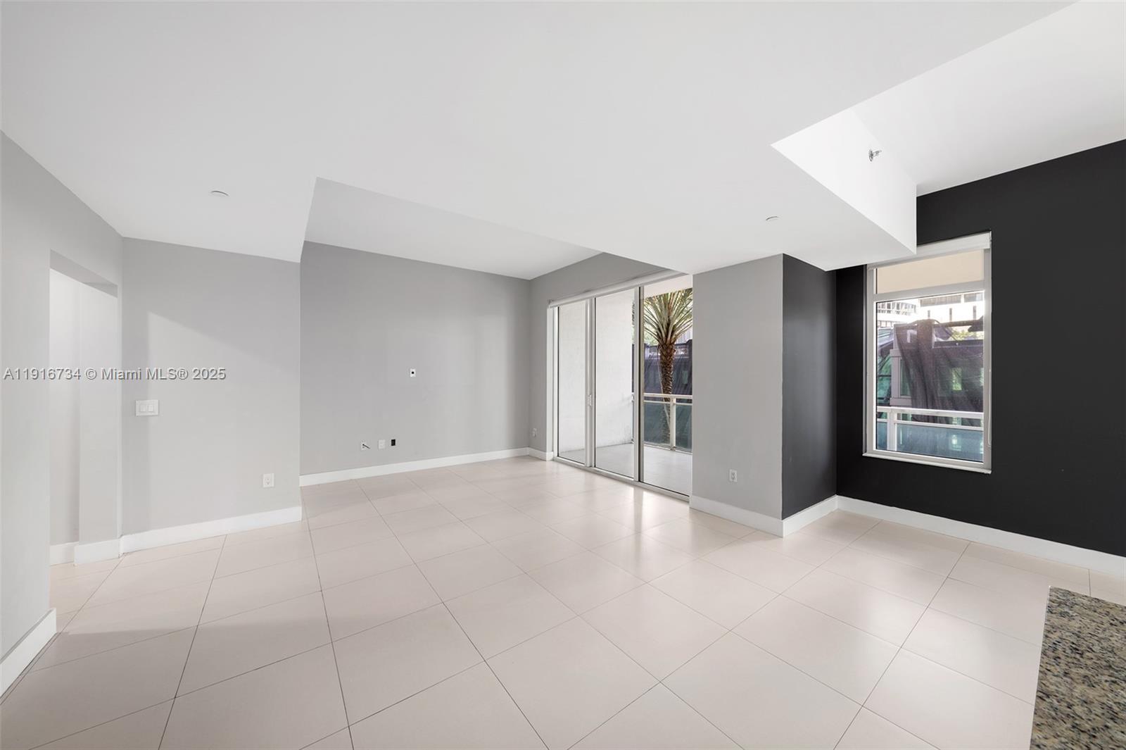 950 Brickell Bay Dr # 200