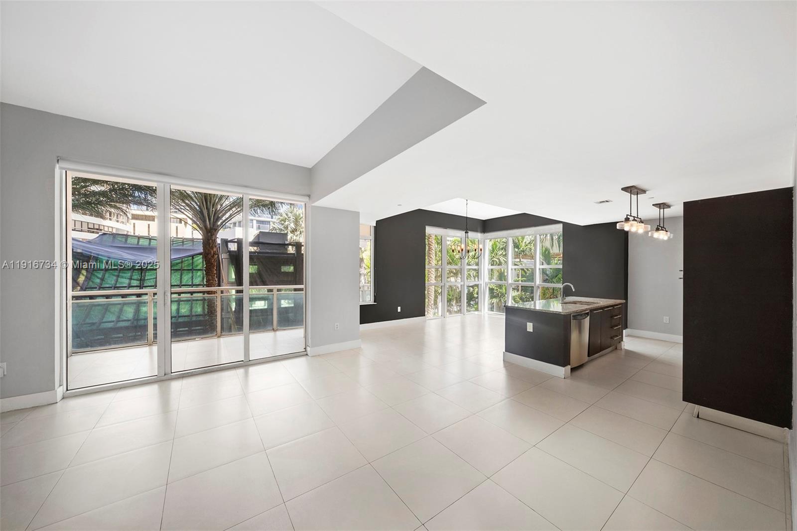 950 Brickell Bay Dr # 200