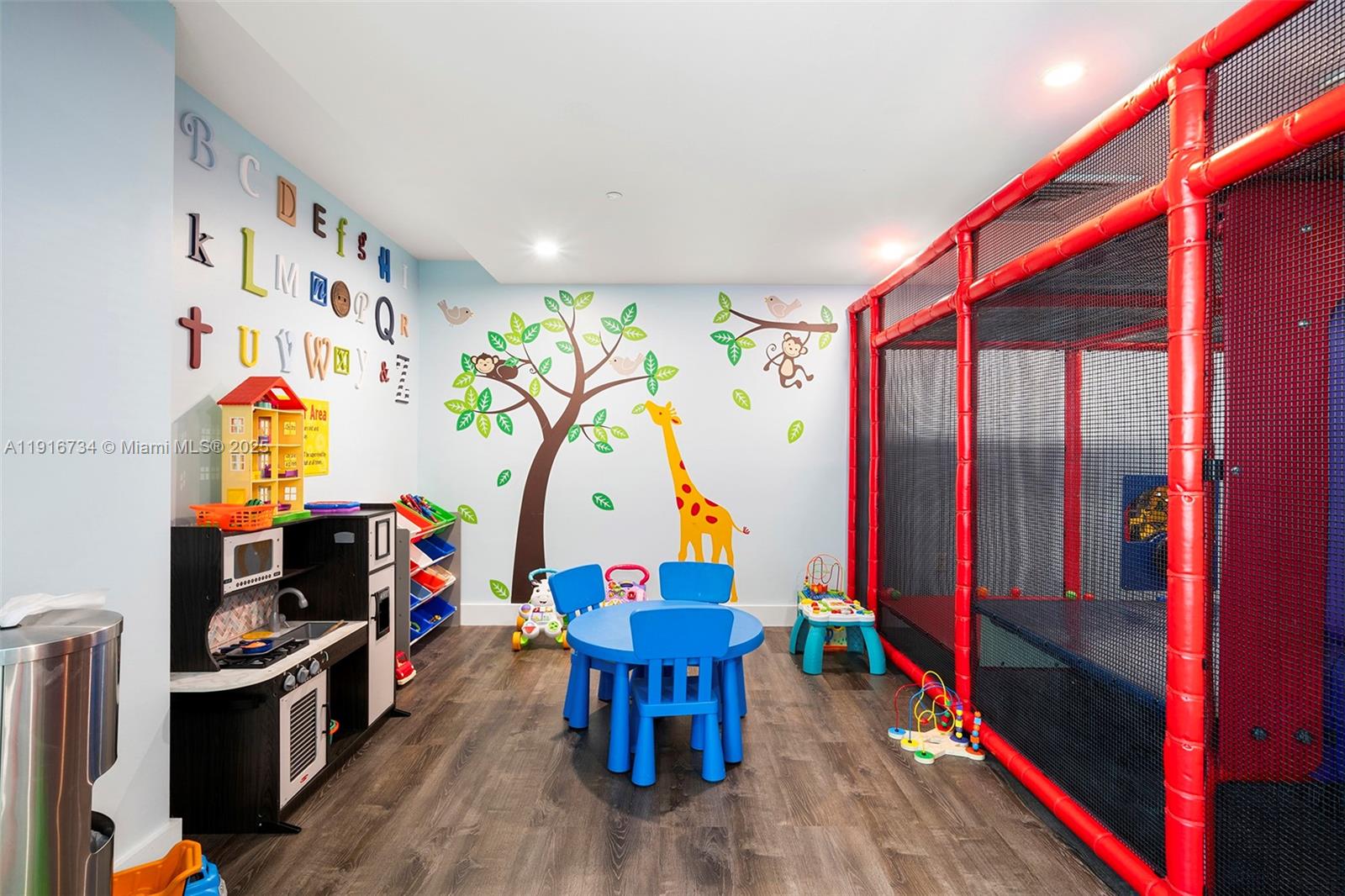 950 Brickell Bay Dr # 200