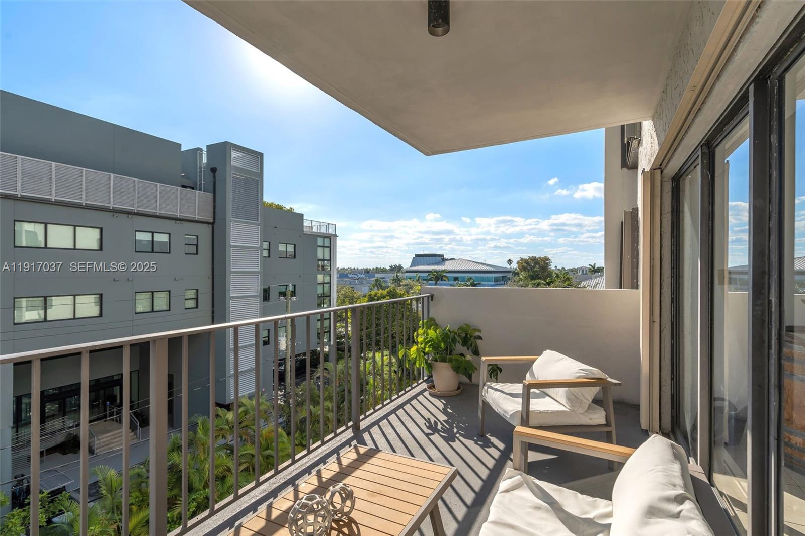 575 Crandon Blvd # 504