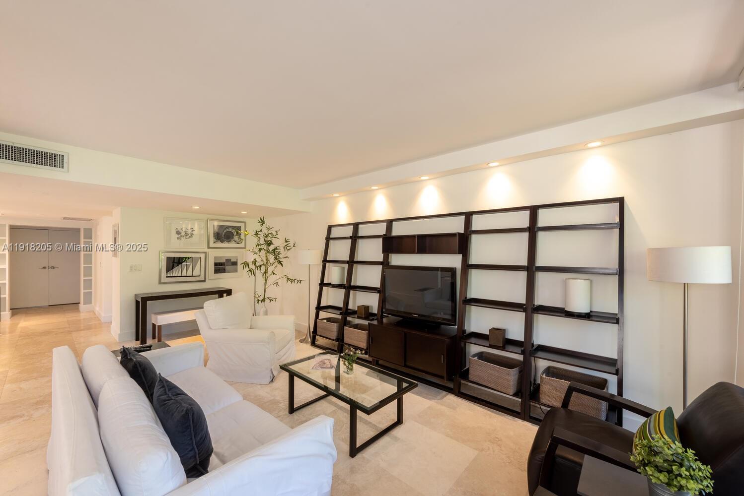 141 Crandon Blvd # 235