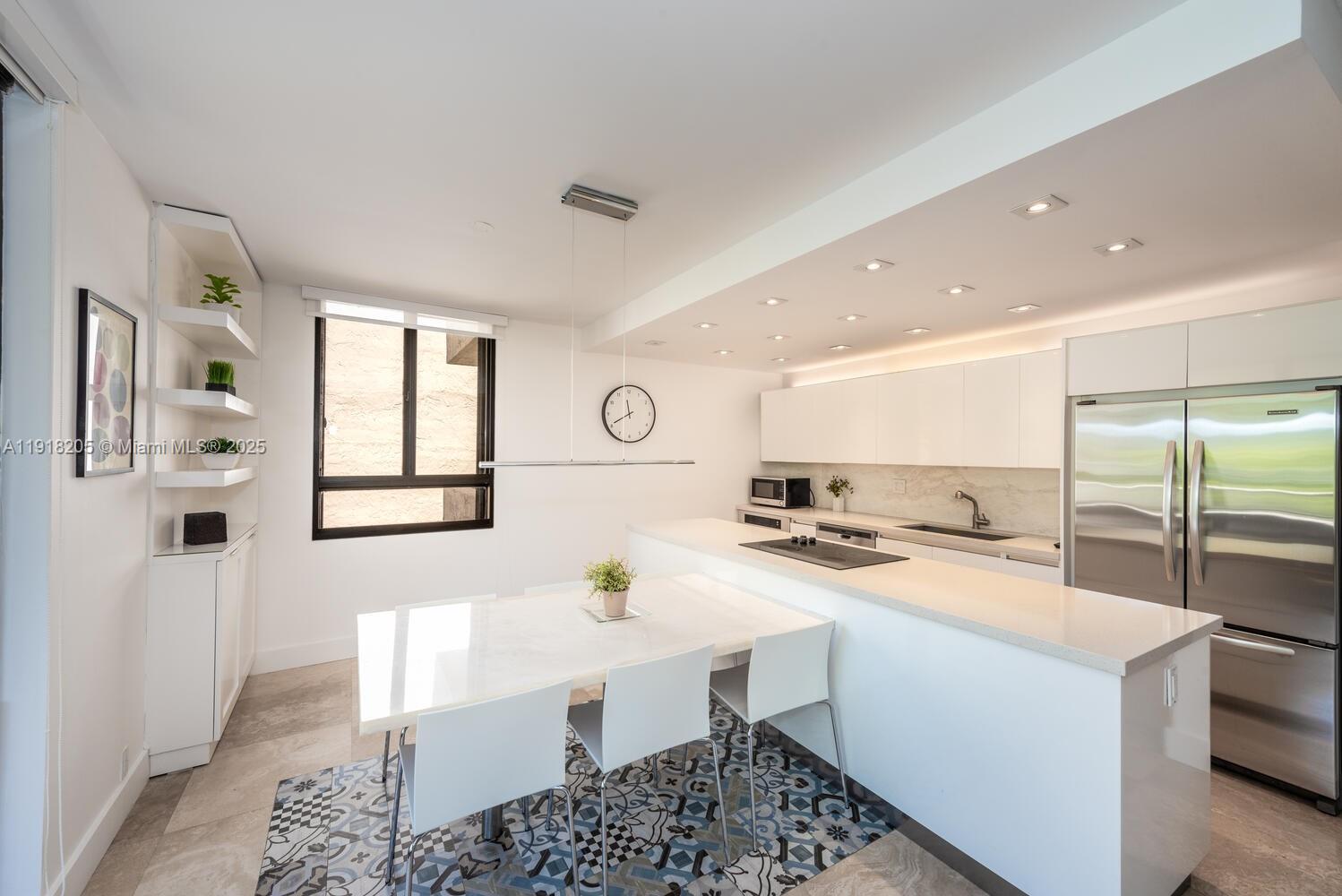 141 Crandon Blvd # 235