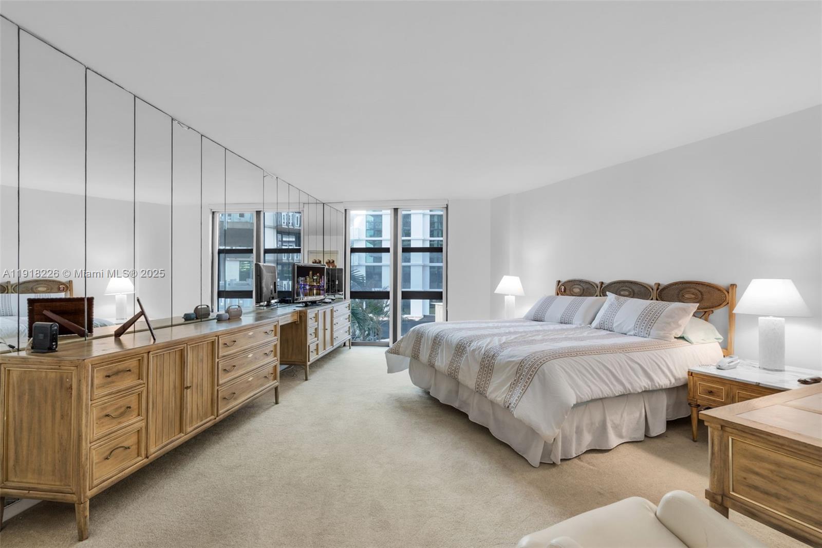 1121 Crandon Blvd # E302