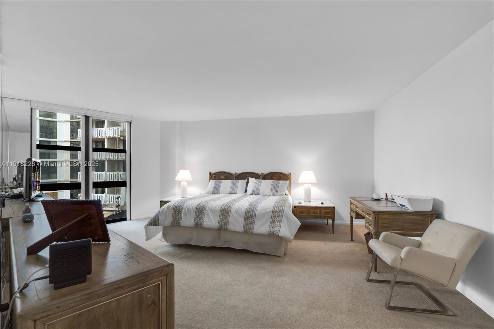 1121 Crandon Blvd # E302