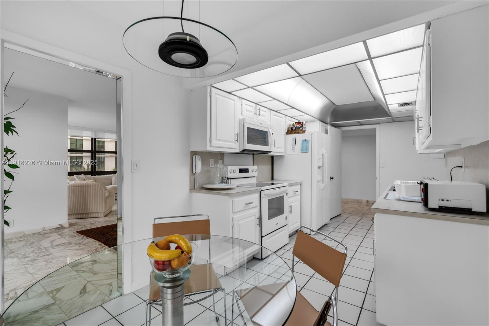 1121 Crandon Blvd # E302