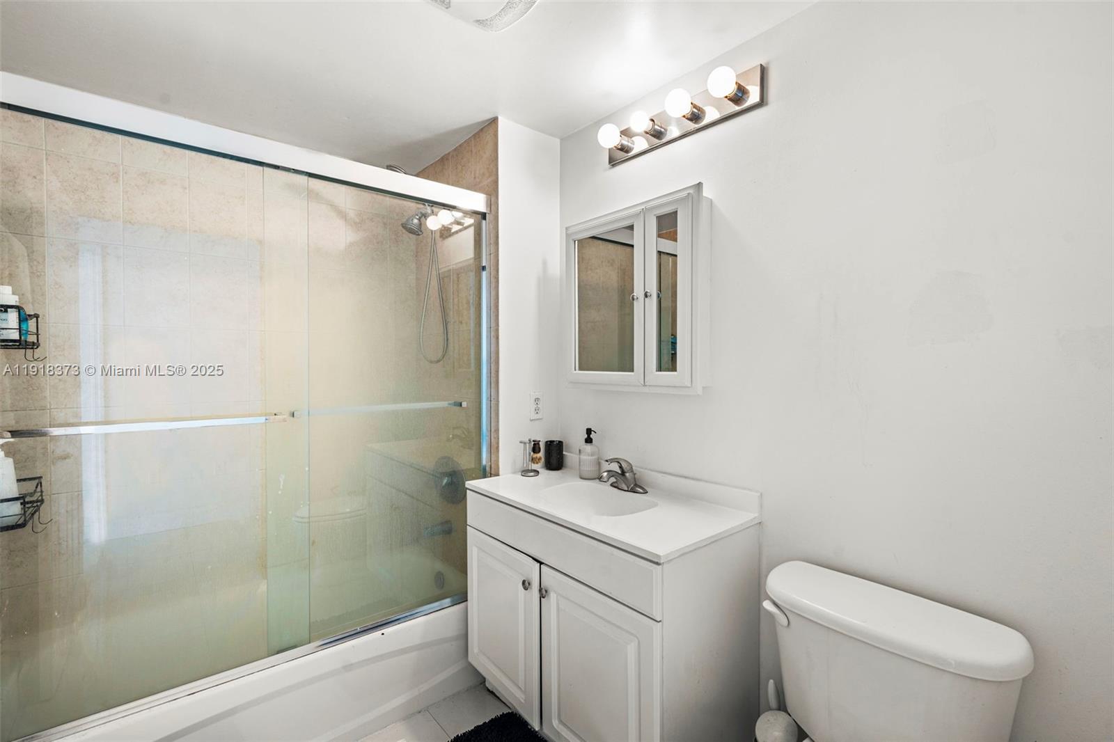 275 NE 18th St # 708