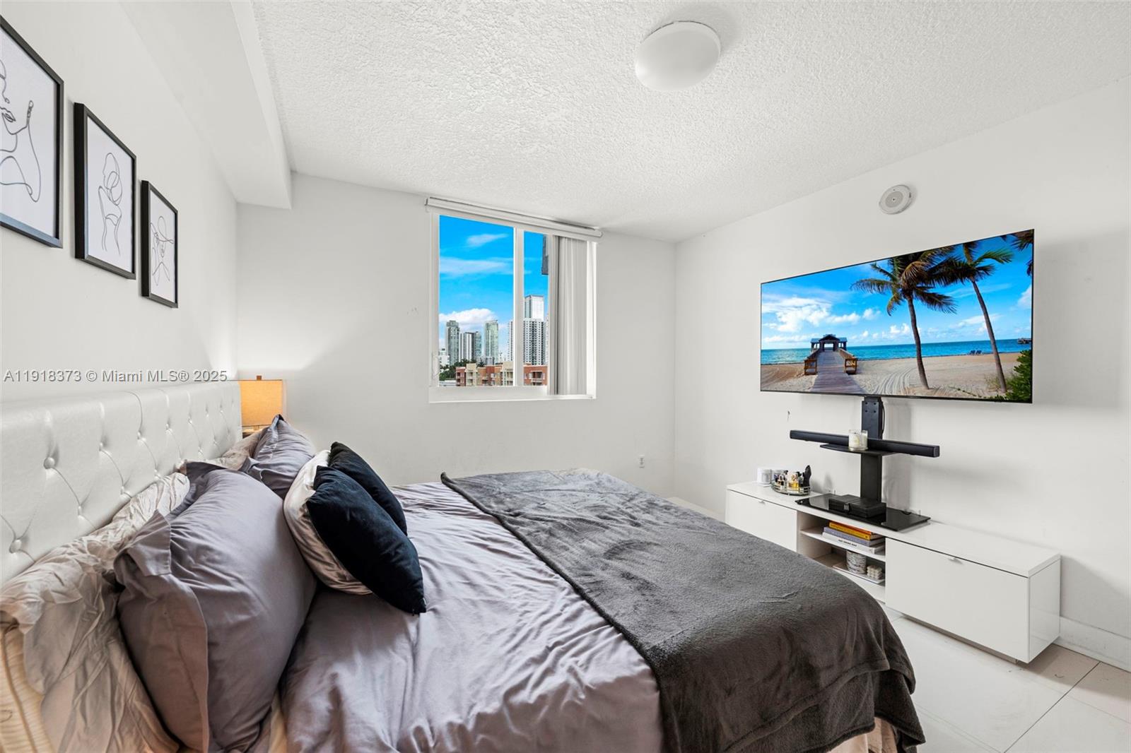 275 NE 18th St # 708