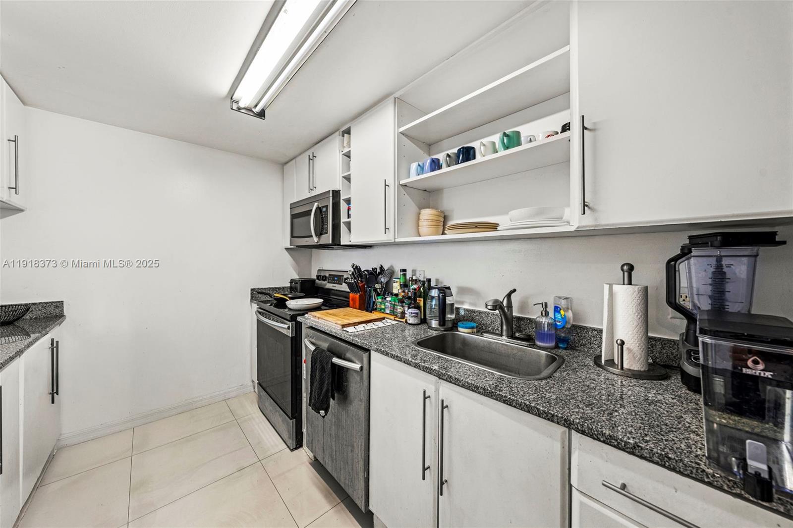 275 NE 18th St # 708