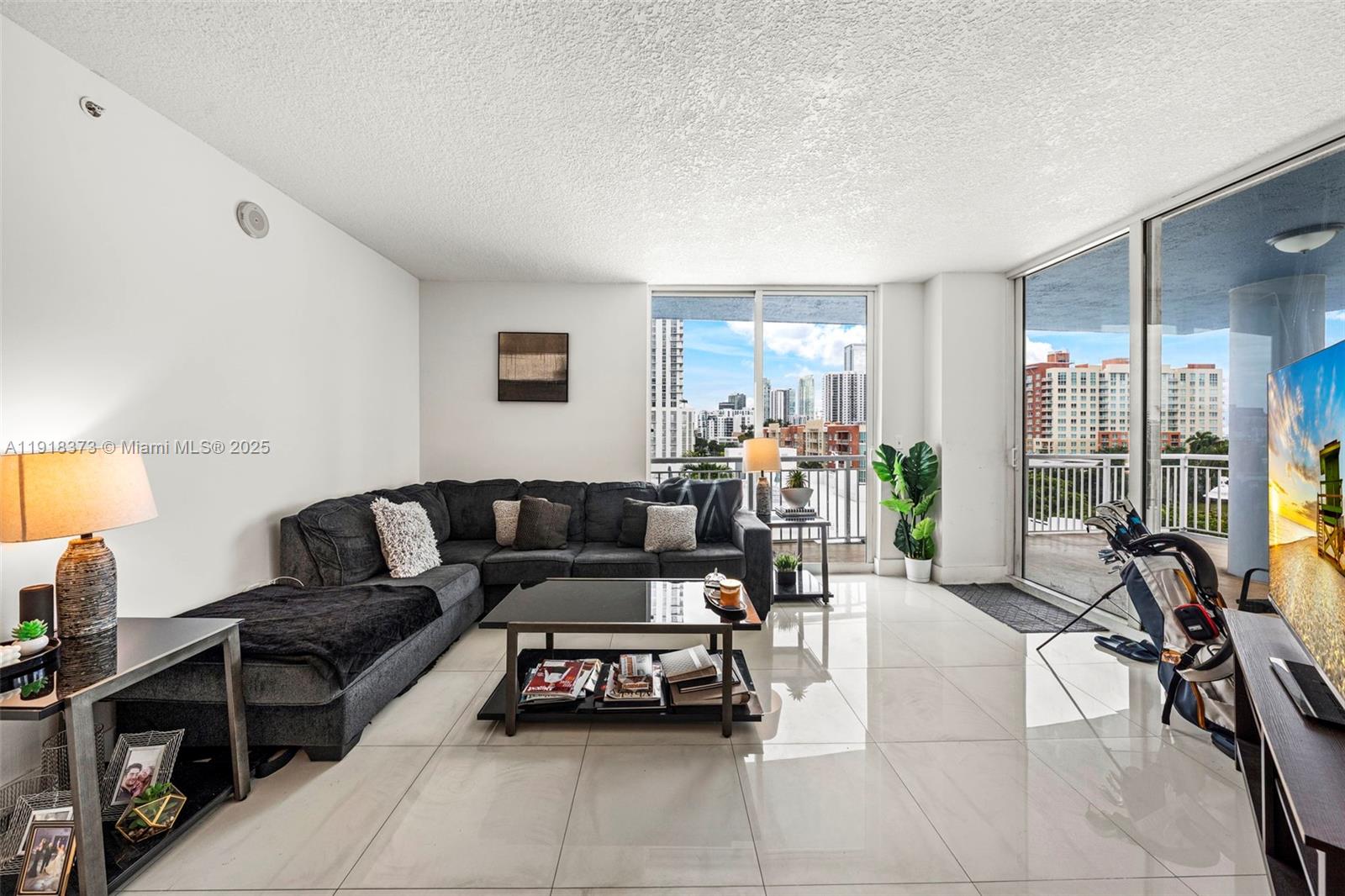 275 NE 18th St # 708