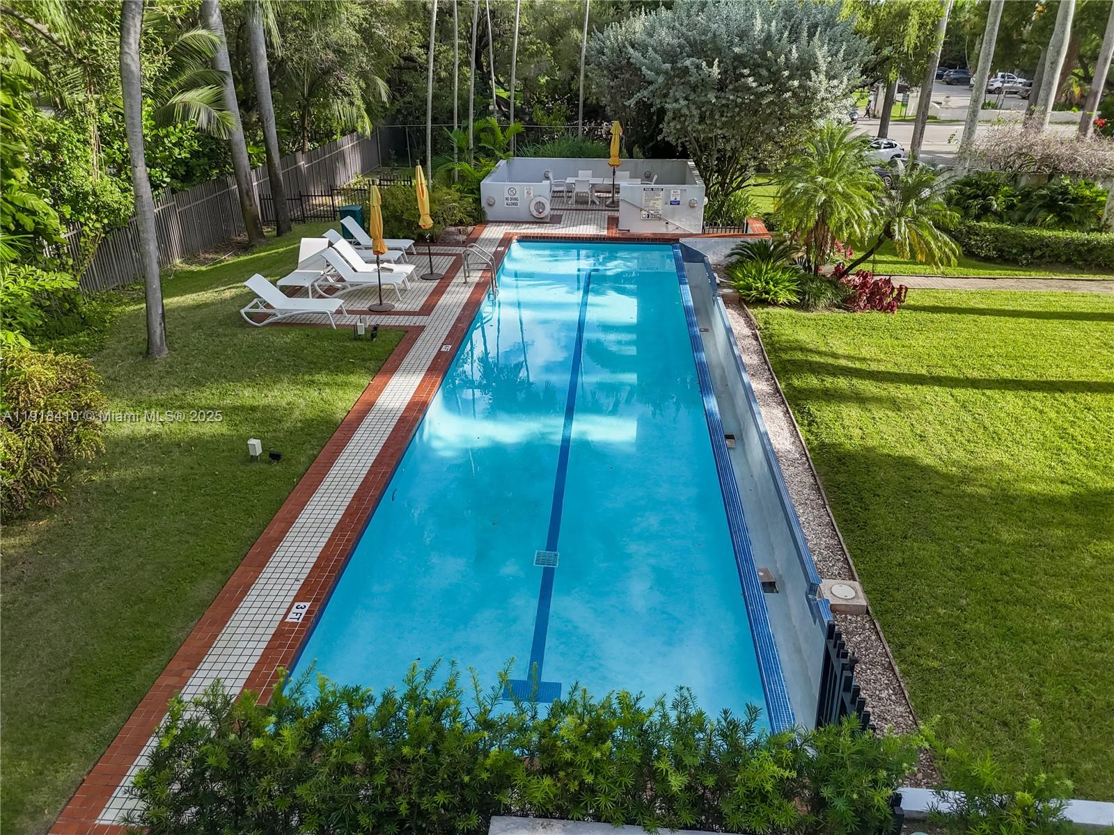 2475 S Bayshore Dr