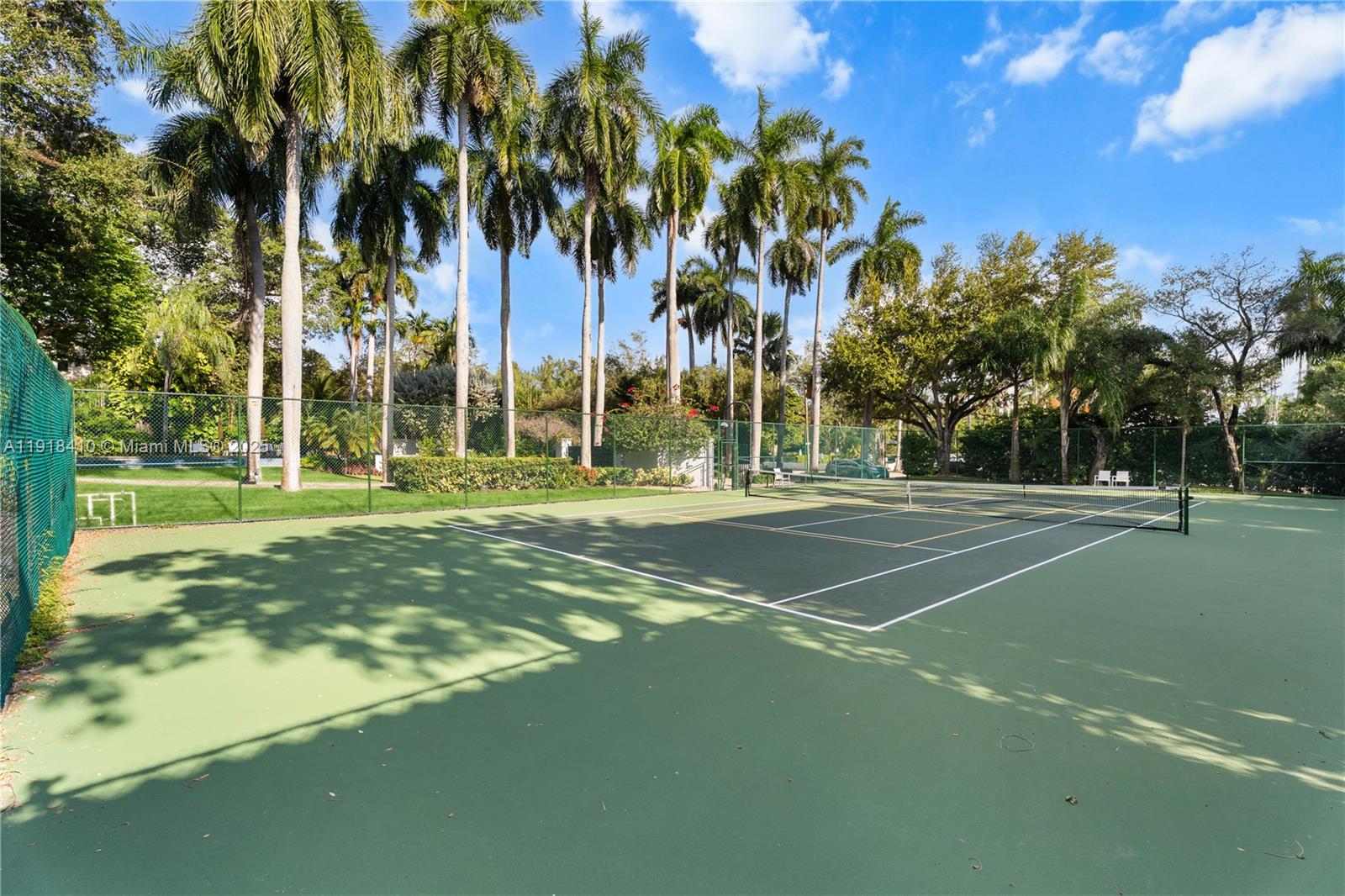 2475 S Bayshore Dr