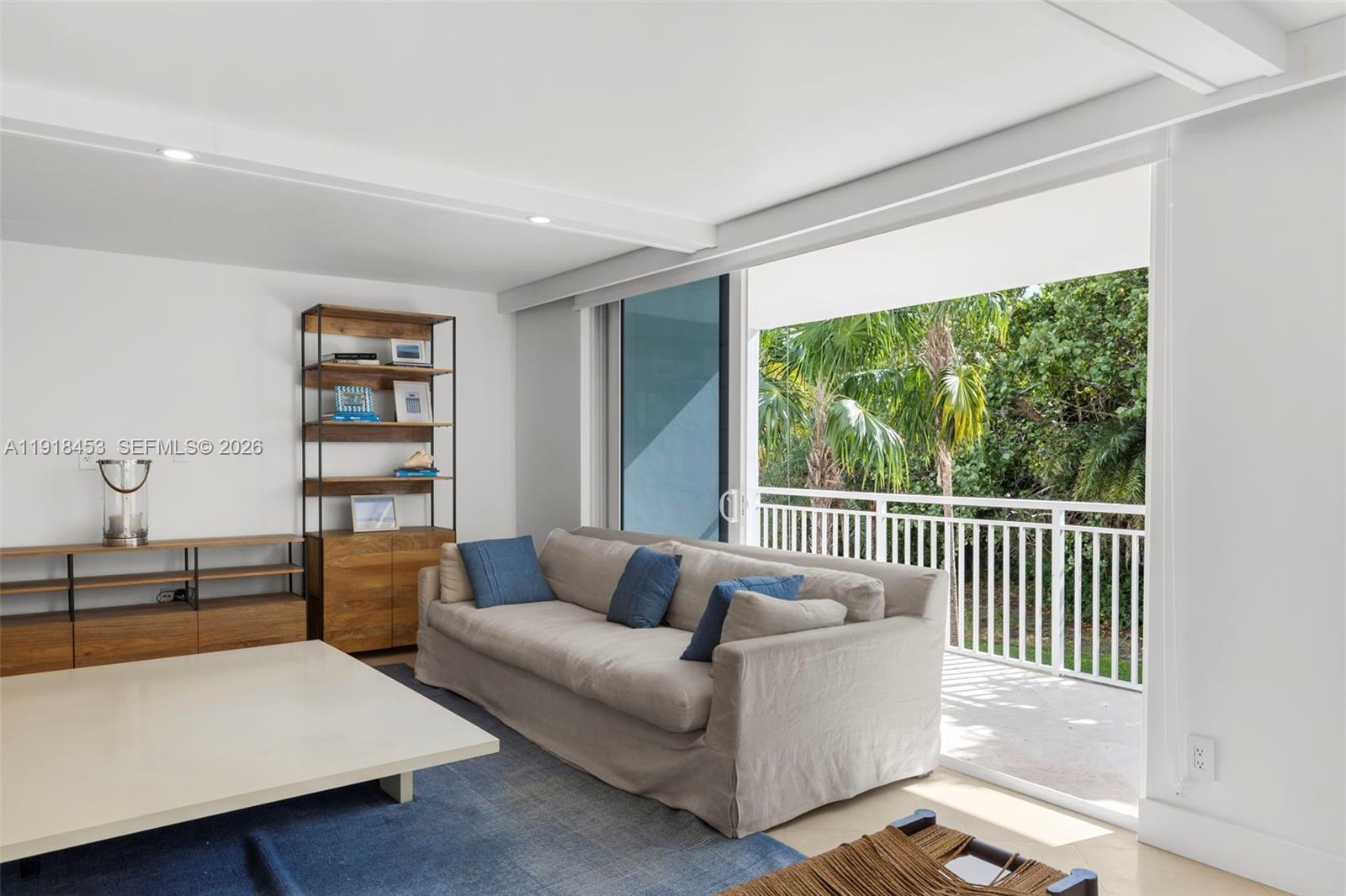 605 Ocean Dr # 2L