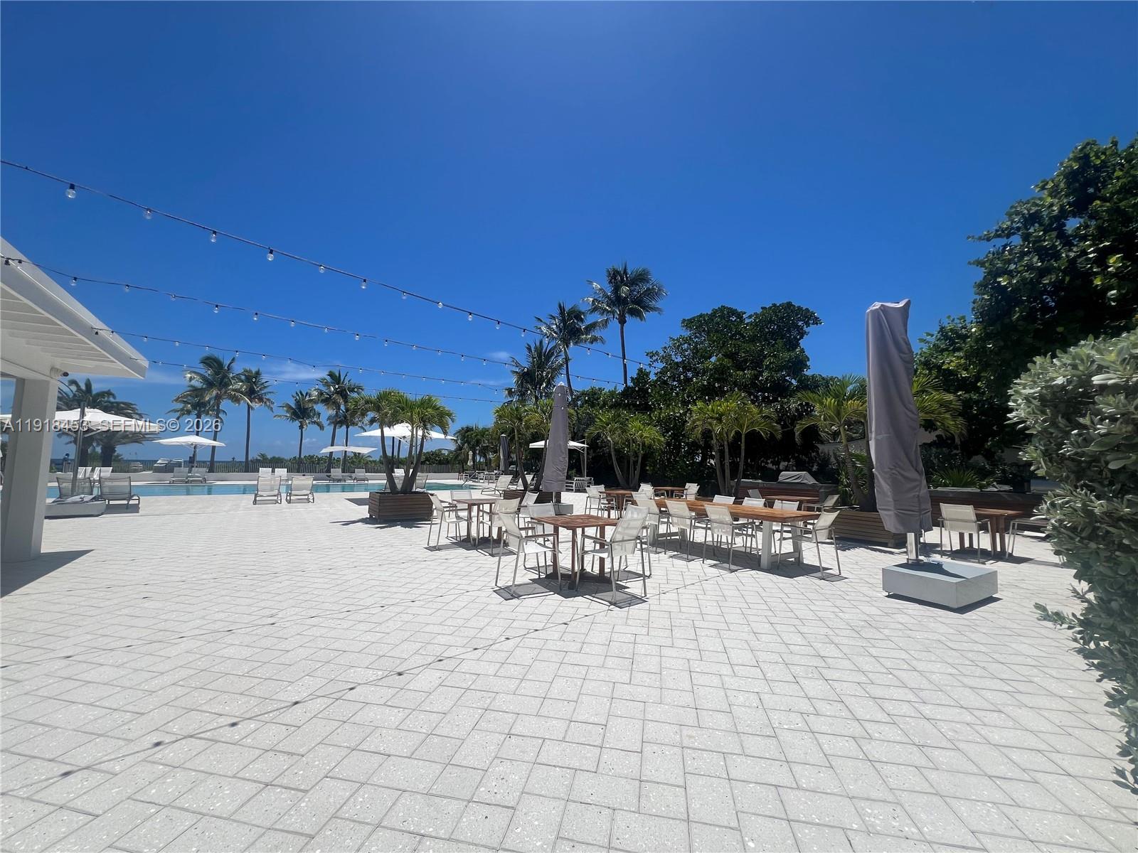 605 Ocean Dr # 2L