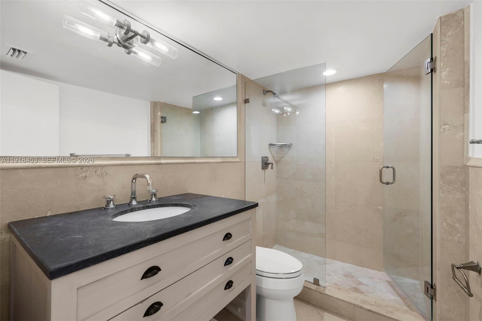605 Ocean Dr # 2L