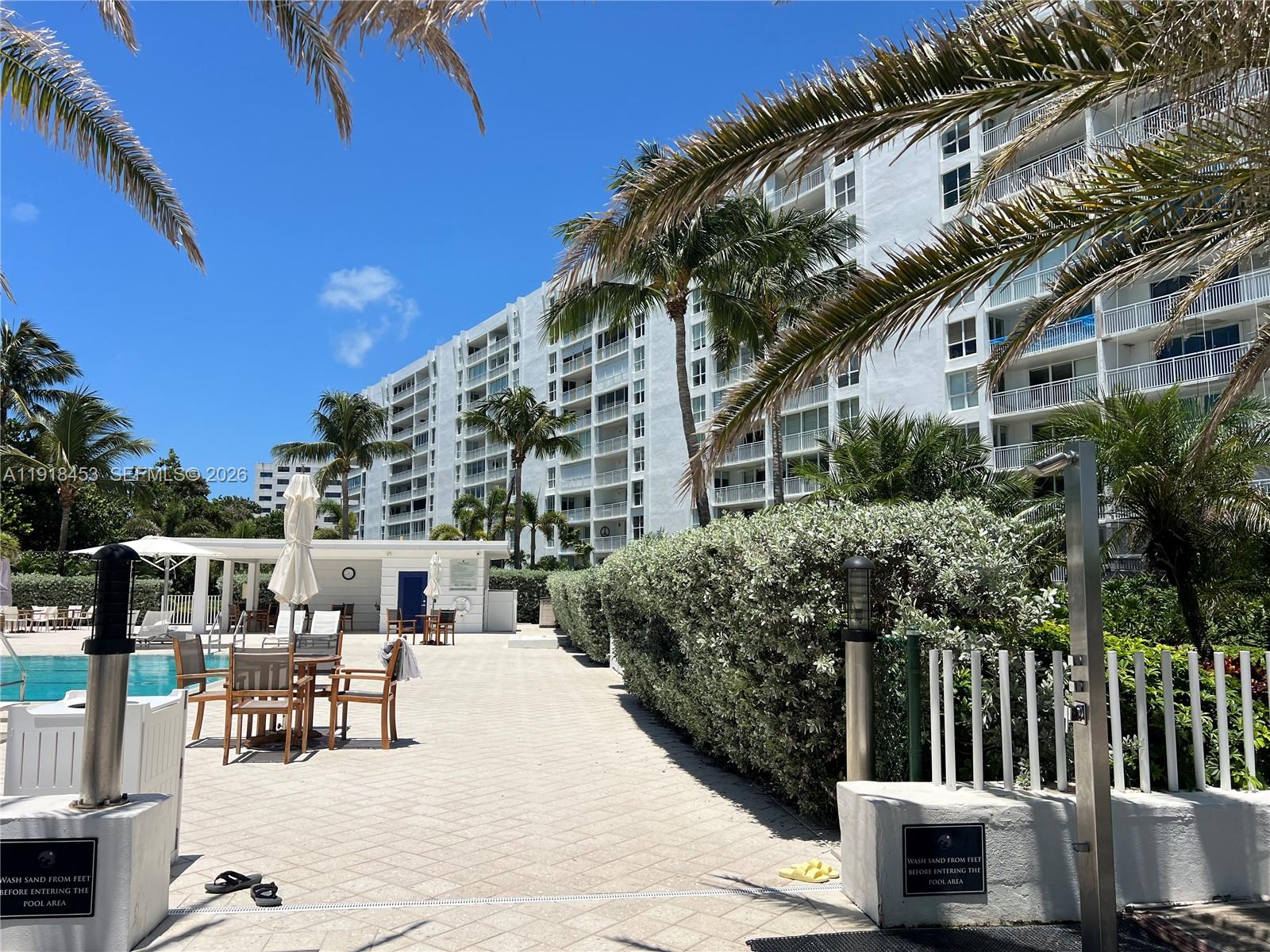 605 Ocean Dr # 2L