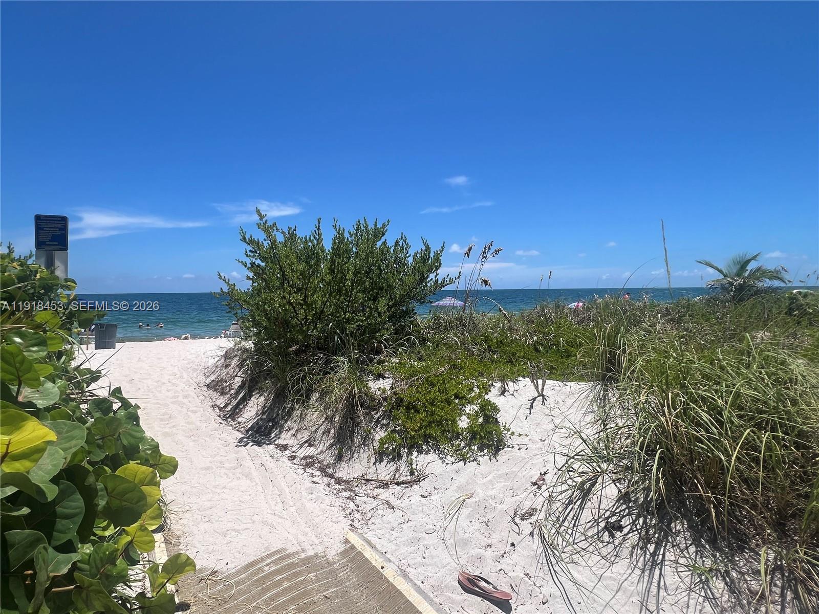 605 Ocean Dr # 2L