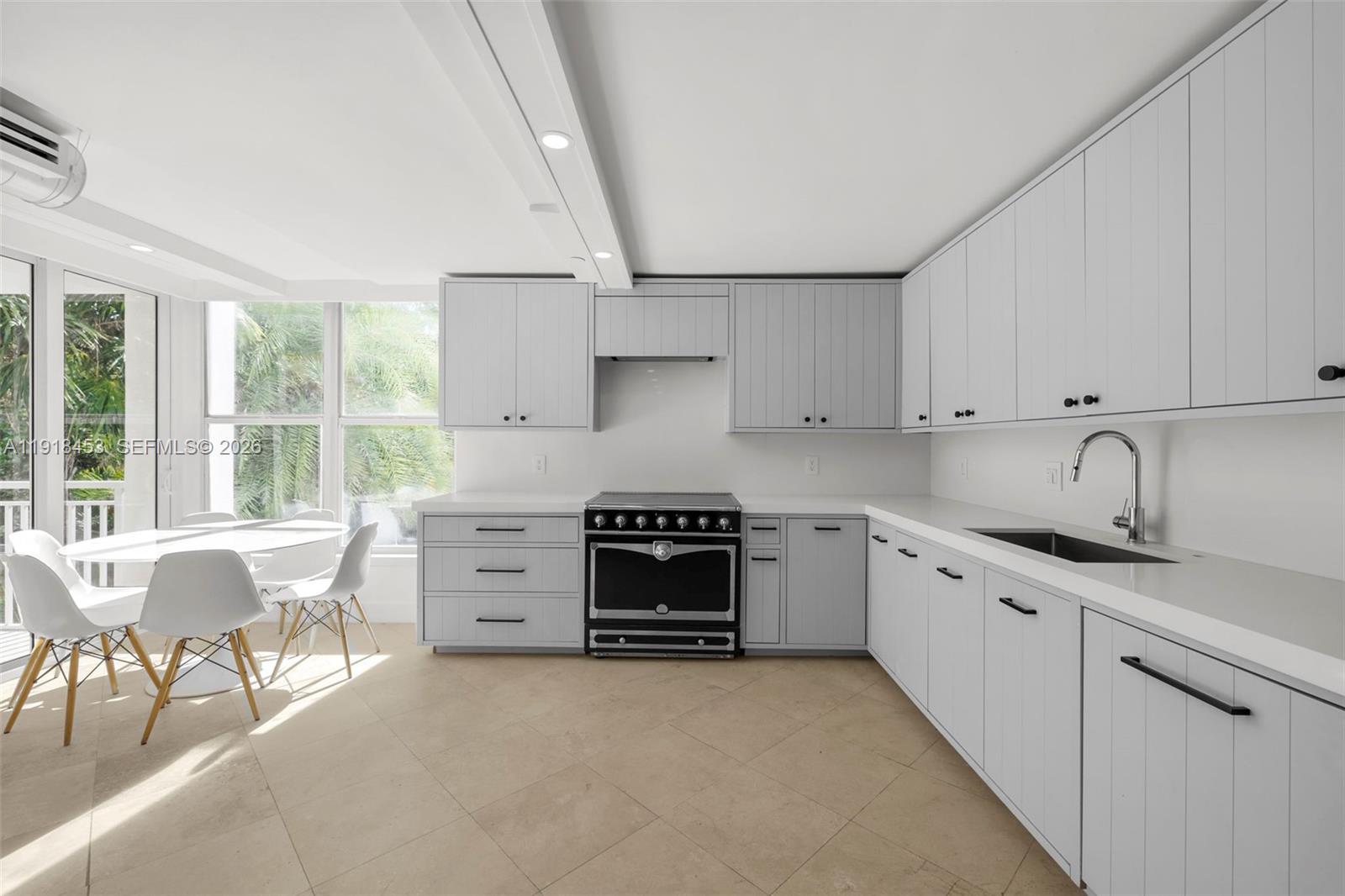 605 Ocean Dr # 2L
