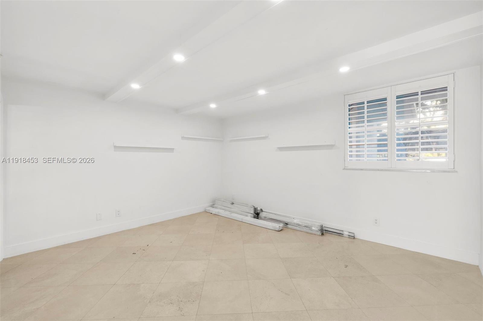 605 Ocean Dr # 2L