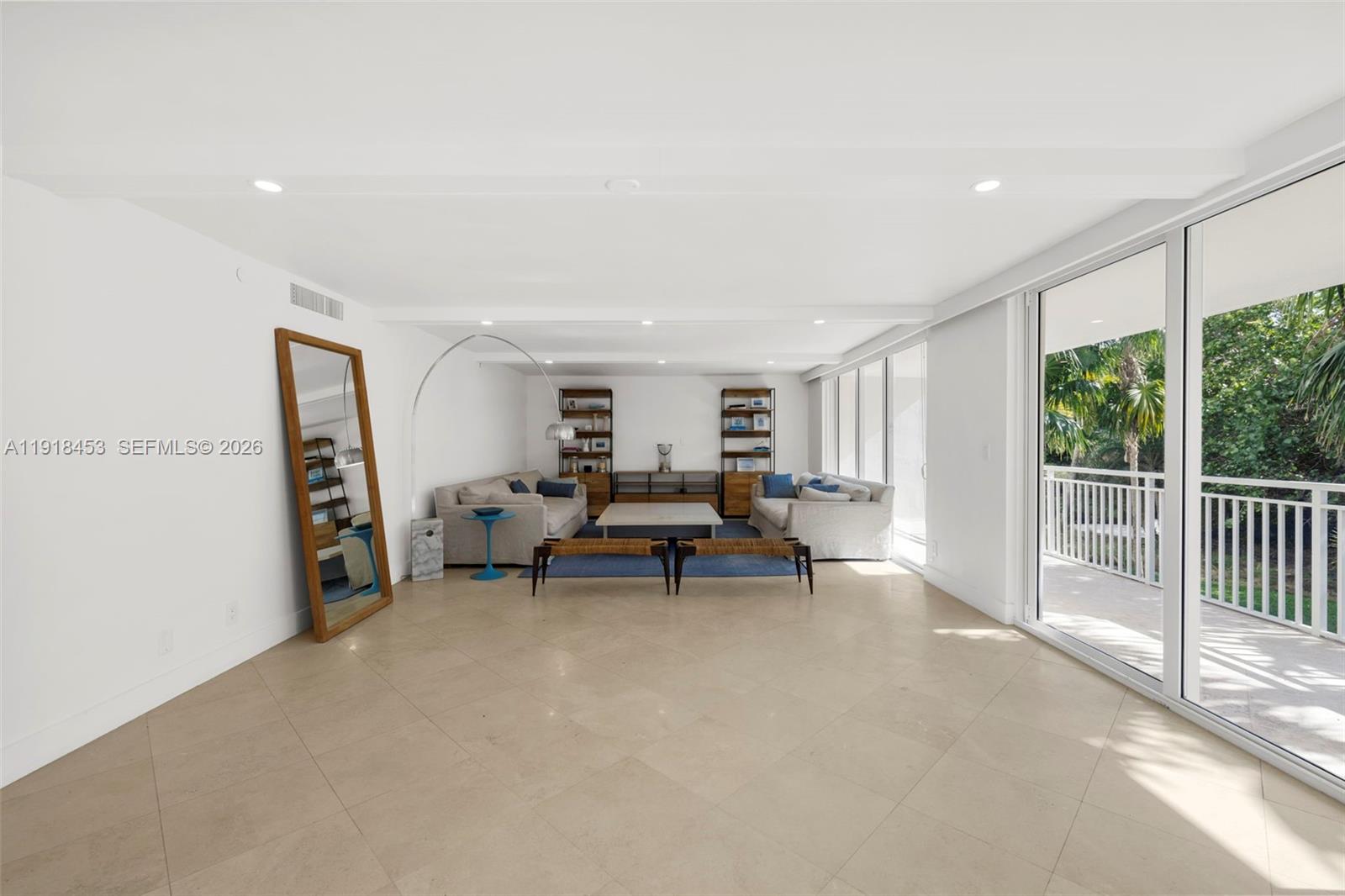 605 Ocean Dr # 2L