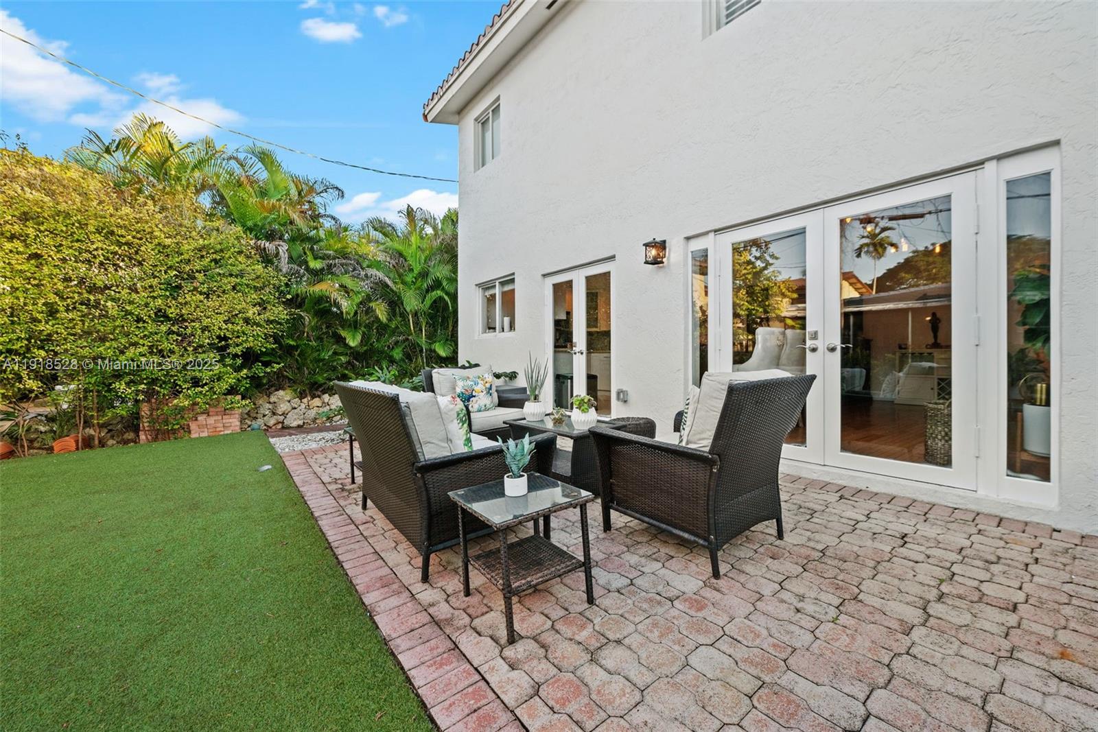 1211 Algeria Ave Unit: *