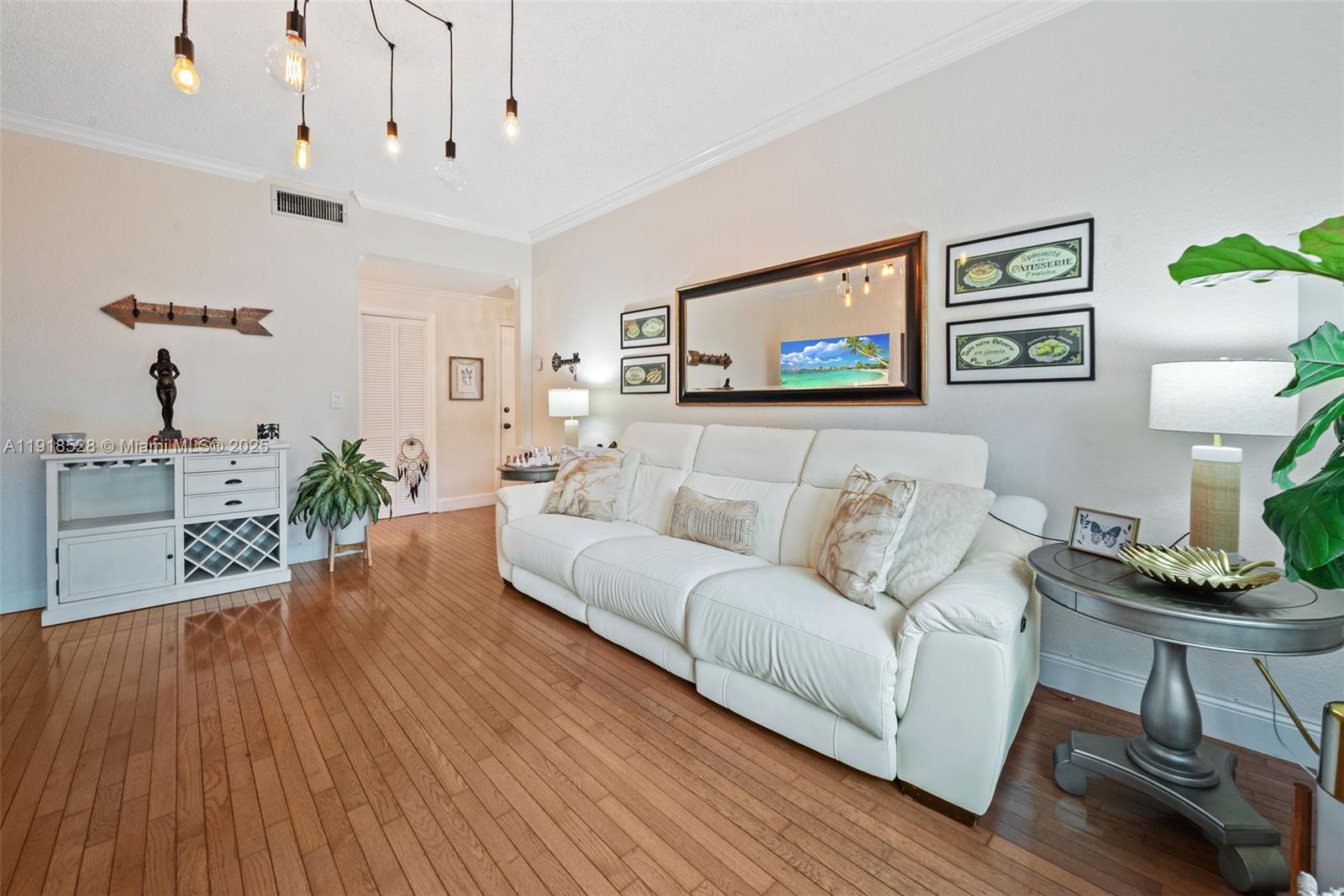 1211 Algeria Ave Unit: *