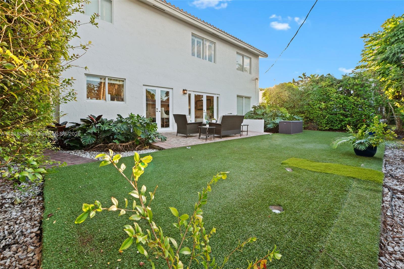 1211 Algeria Ave Unit: *