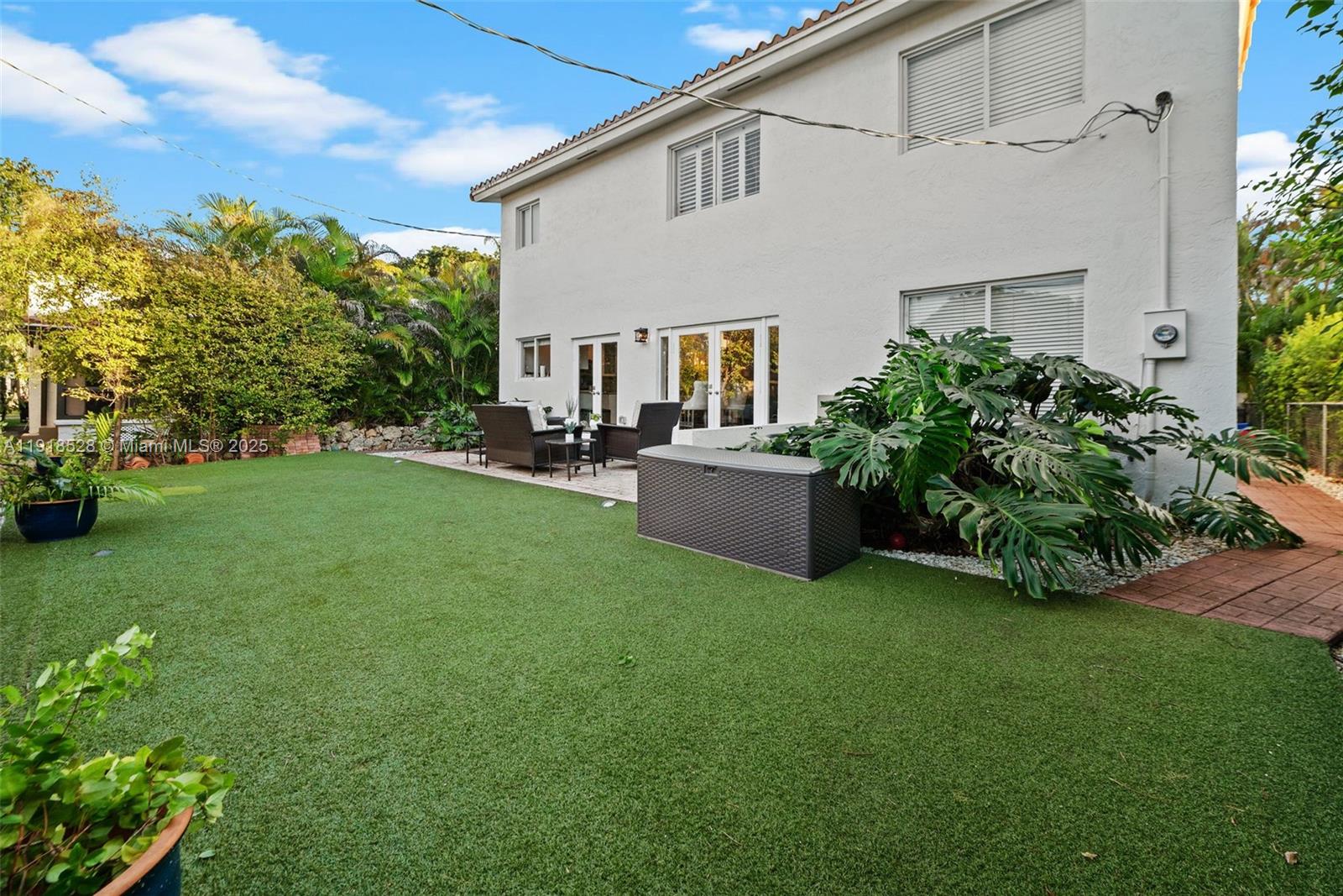 1211 Algeria Ave Unit: *