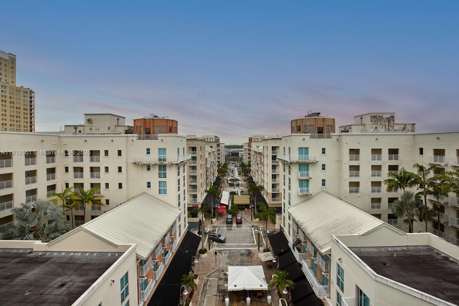 7285 SW 90th St # D613